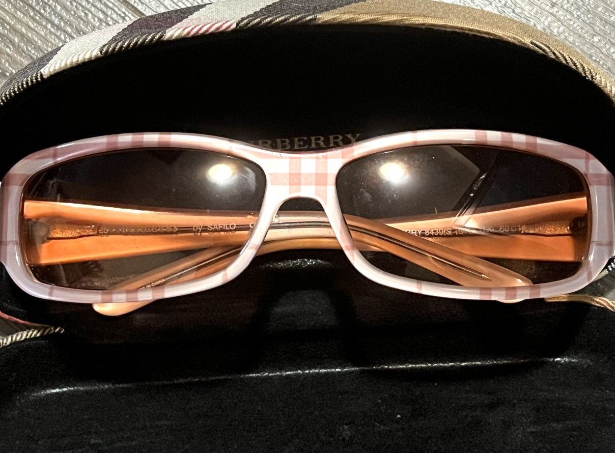 Burberry Burberry Sunglasses Pink Size ONE SIZE - 4 Thumbnail