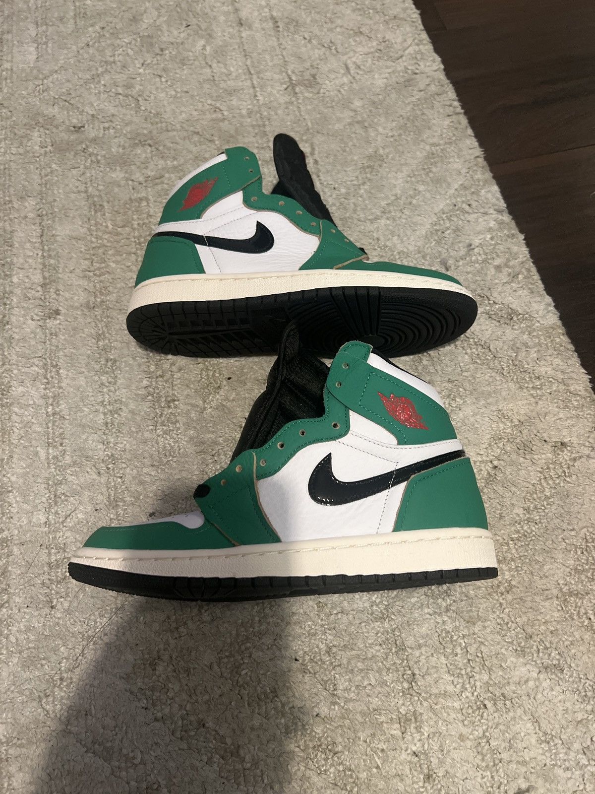 Jordan Brand × Nike WMNS Jordan 1 High Lucky Green Size US 6 / IT 36 - 8 Thumbnail