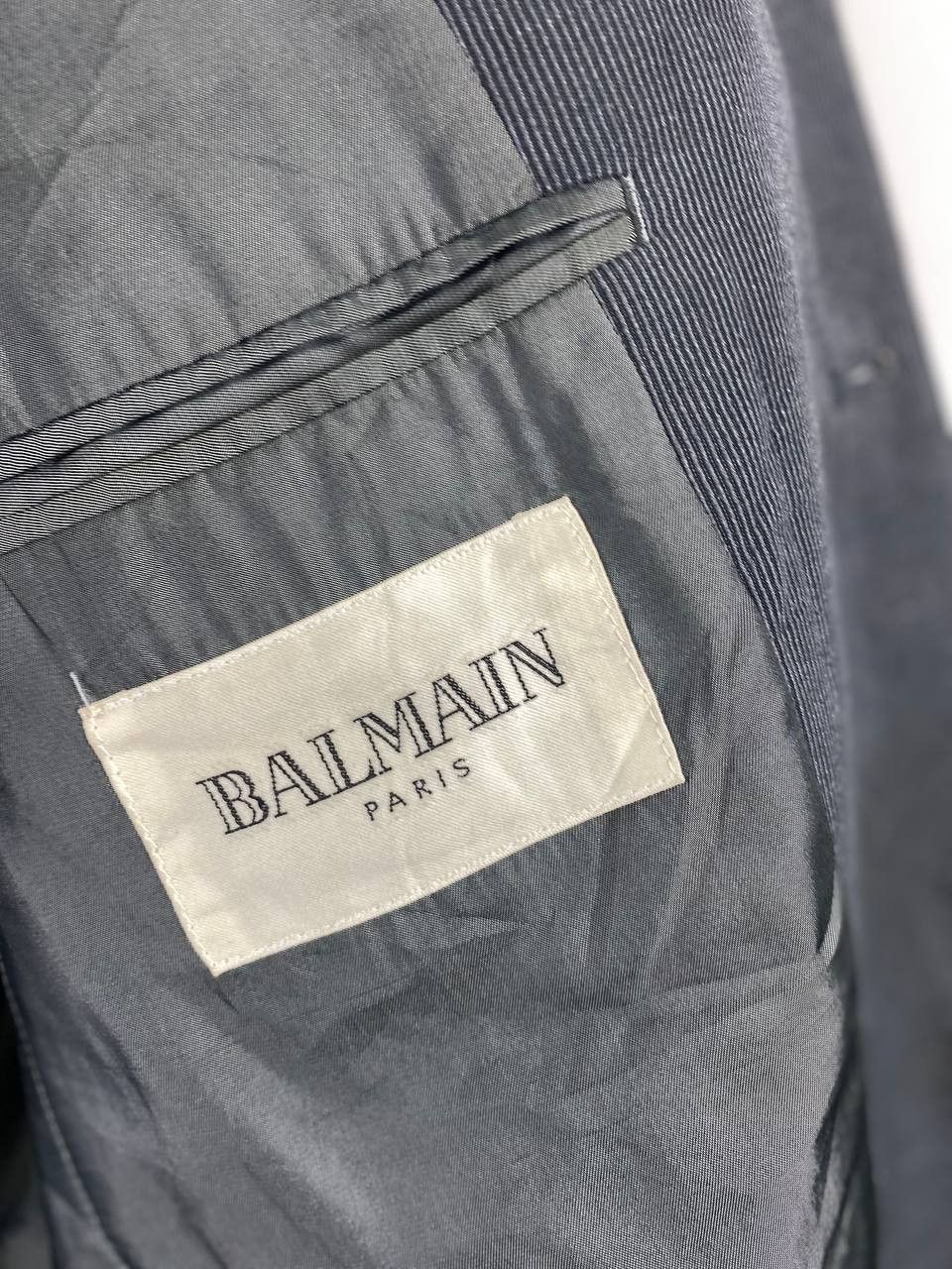 Balmain balmain paris light jacket few button damage Size US L / EU 52-54 / 3 - 6 Thumbnail