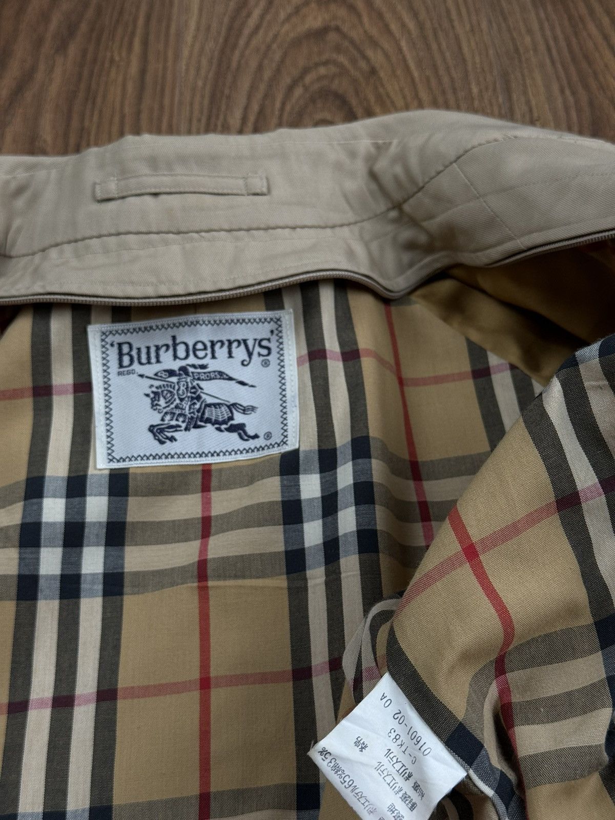 Burberry Vintage trench coat Burberry original luxury streetwear item Size S / US 4 / IT 40 - 3 Thumbnail