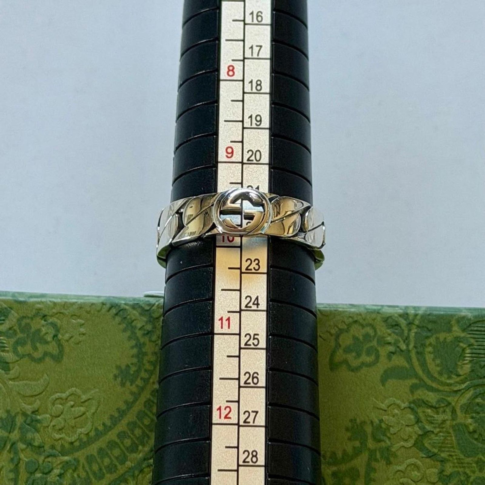 Gucci This gucci unisex silver ring Size ONE SIZE - 5 Thumbnail