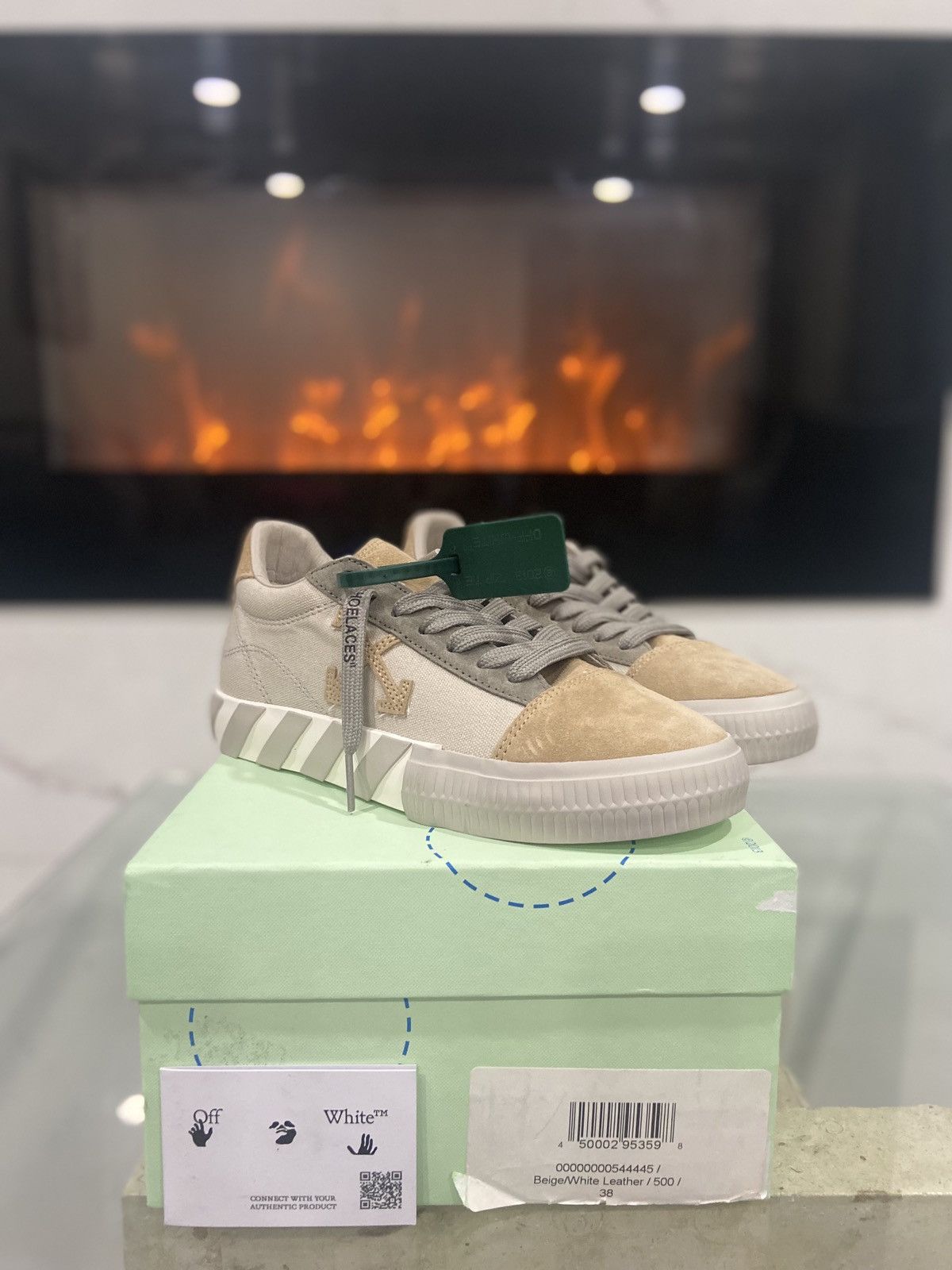 Off-White Off-White Low Vulcanized Sneakers Women’s EU 37 Size US 6.5 / IT 36.5 - 3 Thumbnail