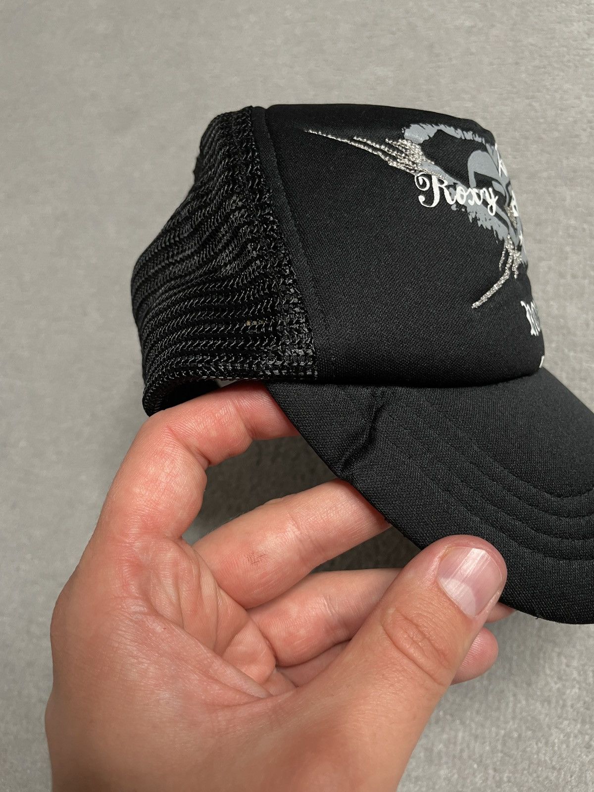 Vintage Vintage Black Trucker Cap Hat Print Roxy Drip Swag Size ONE SIZE - 7 Thumbnail