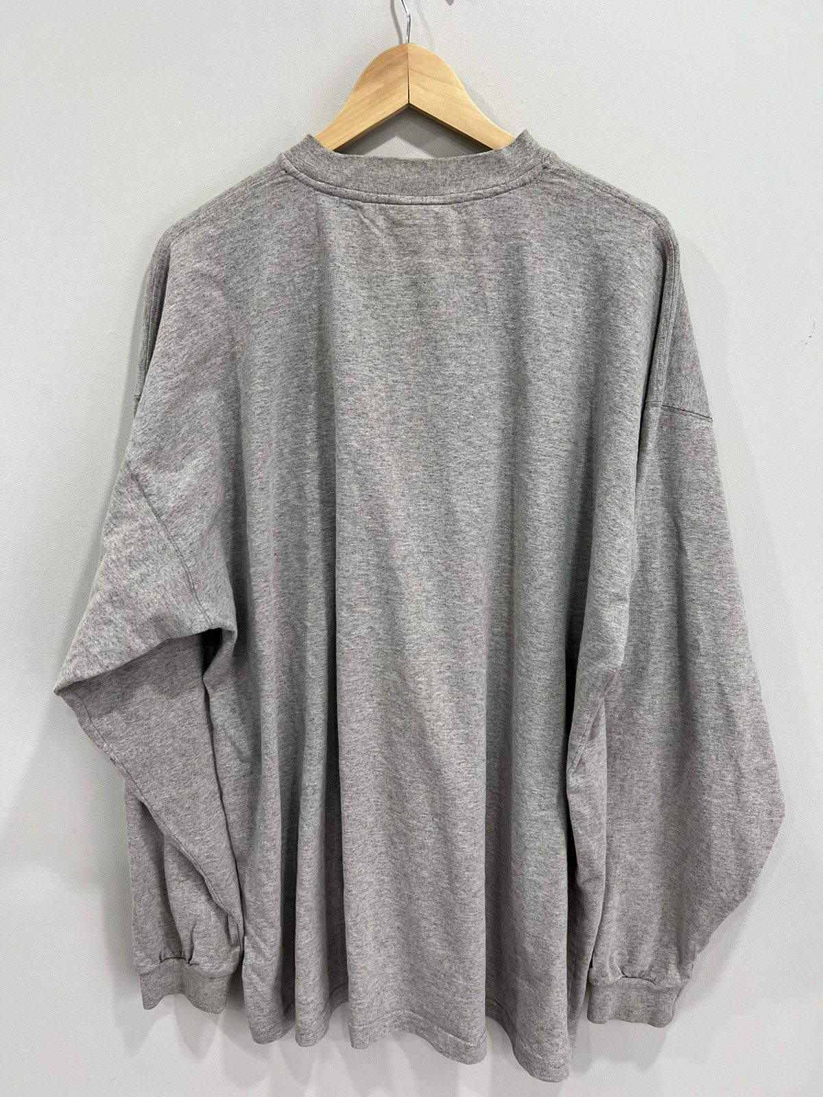 Fubu Vintage Fubu Longsleeve Shirt y2k xxl Size US XXL / EU 58 / 5 - 2 Thumbnail
