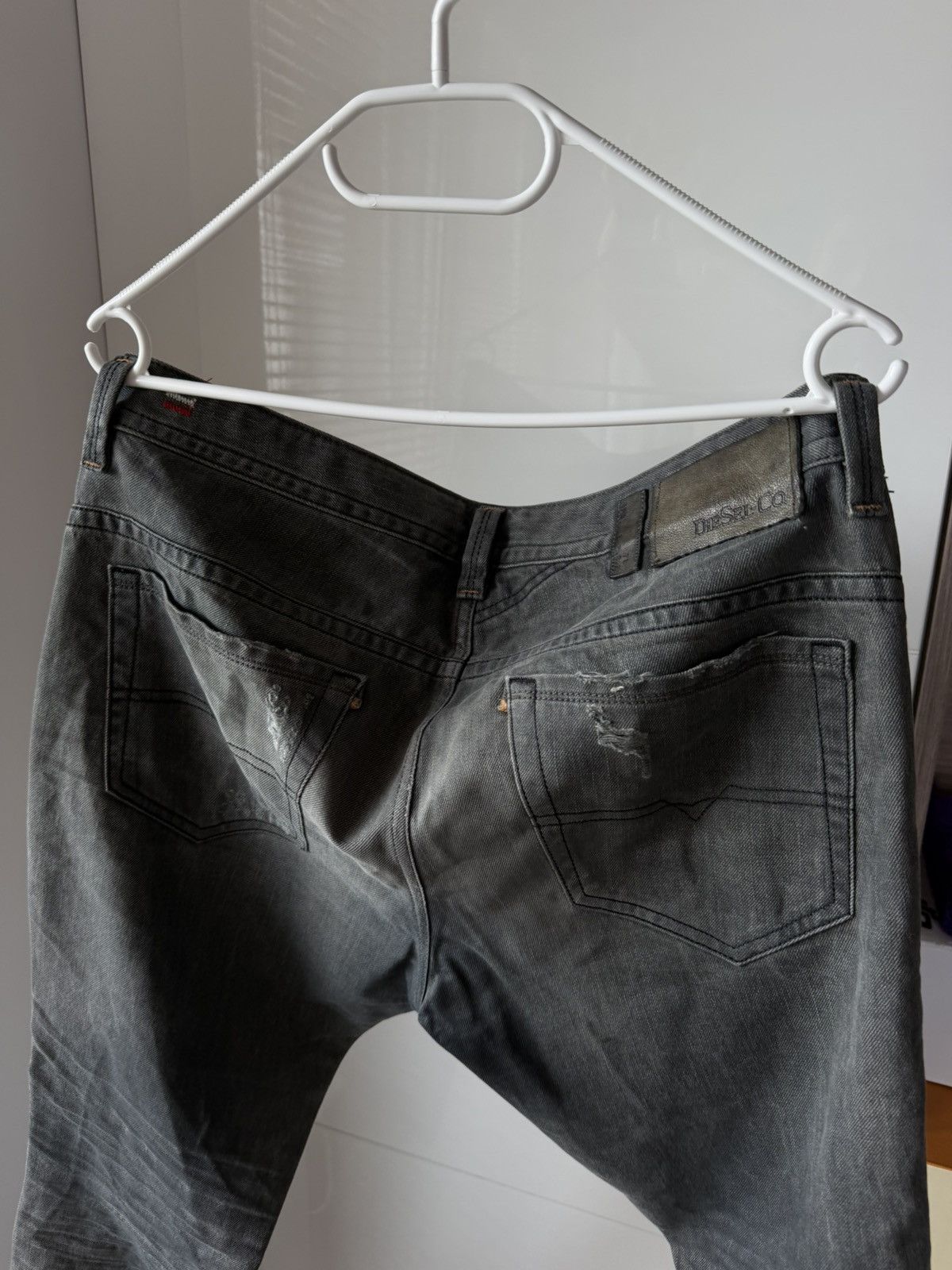 Diesel Vintage Diesel Industry DistressedDenim Thavar Selvage Jeans Size US 32 / EU 48 - 24 Thumbnail