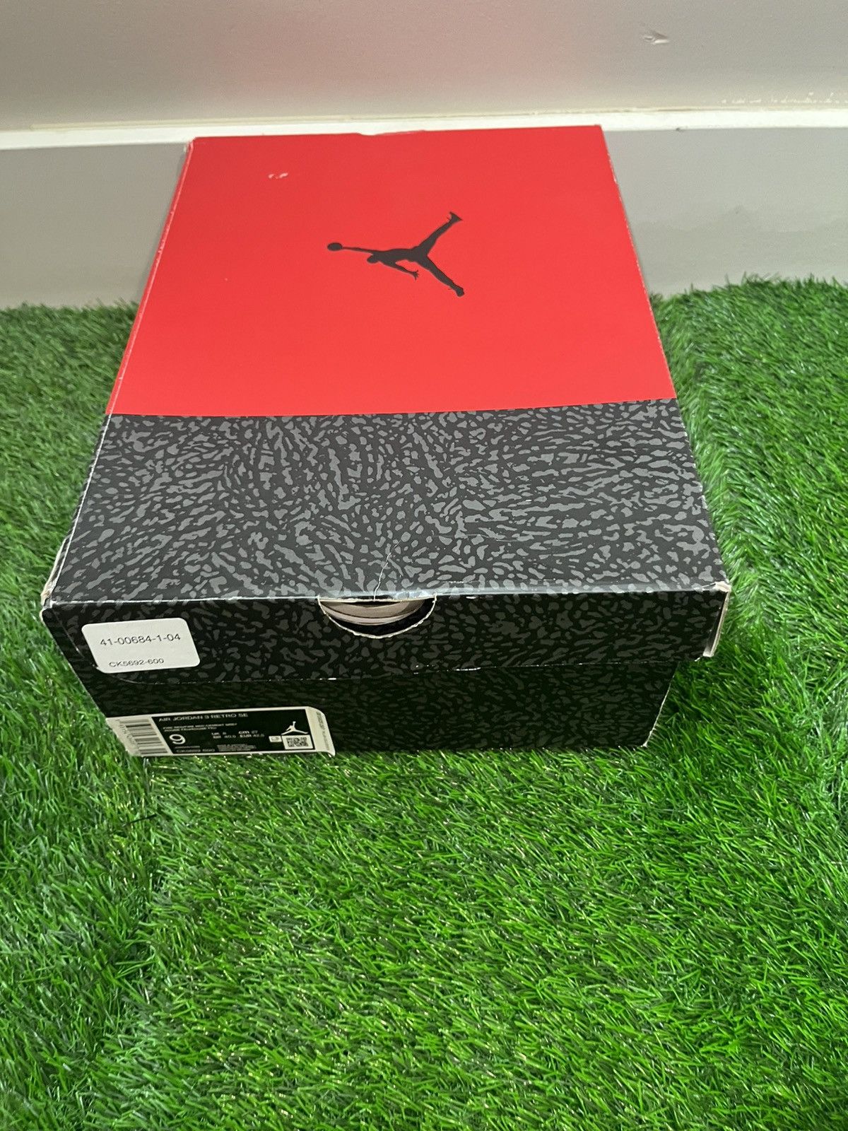 Jordan Brand Jordan 3 Fire Red SE Unite Size US 9 / EU 42 - 12 Thumbnail