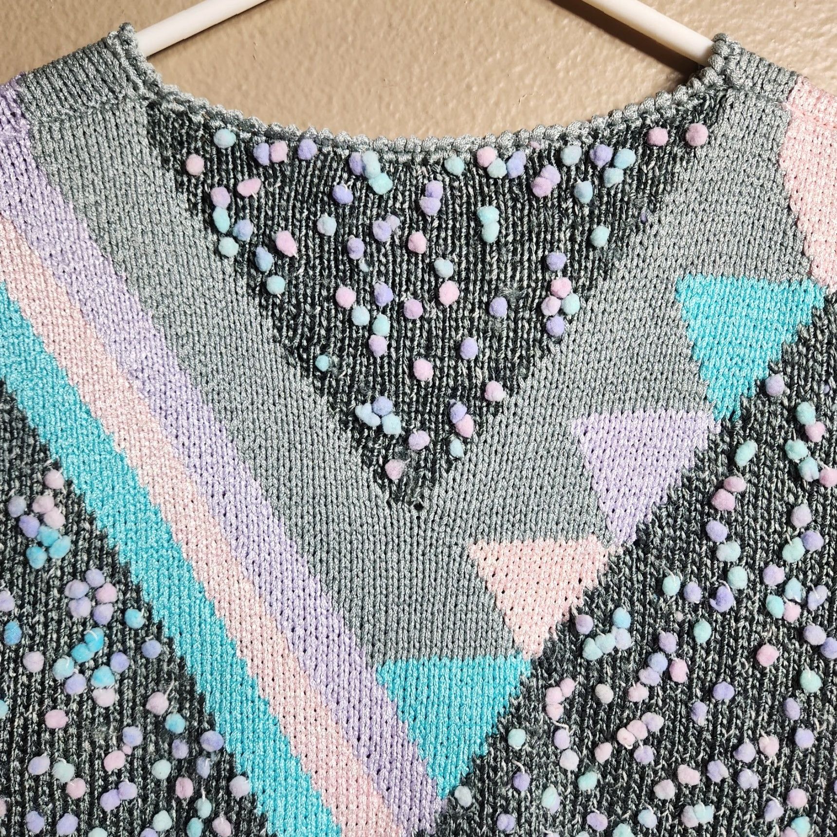 Vintage VINTAGE Handmade Womens Gray Geometric Bobble-Knit Pullover Vest S Pullover Geometric Vest Womens Gray 80s Retro City Casual Mens Womens Boys Girls? Size S / US 4 / IT 40 - 4 Thumbnail