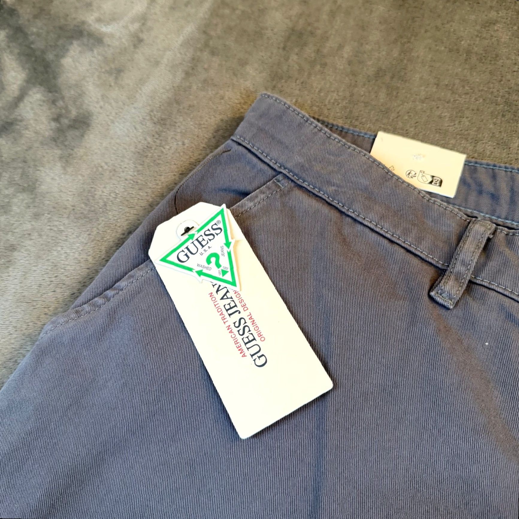 Guess Guess Jeans Chino Pants Mens 30x32 Flat Front Regular Fit Grey Canvas Cotton Blend 5-Pocket Wrinkle Resistant Casual Business Size US 30 / EU 46 - 2 Thumbnail