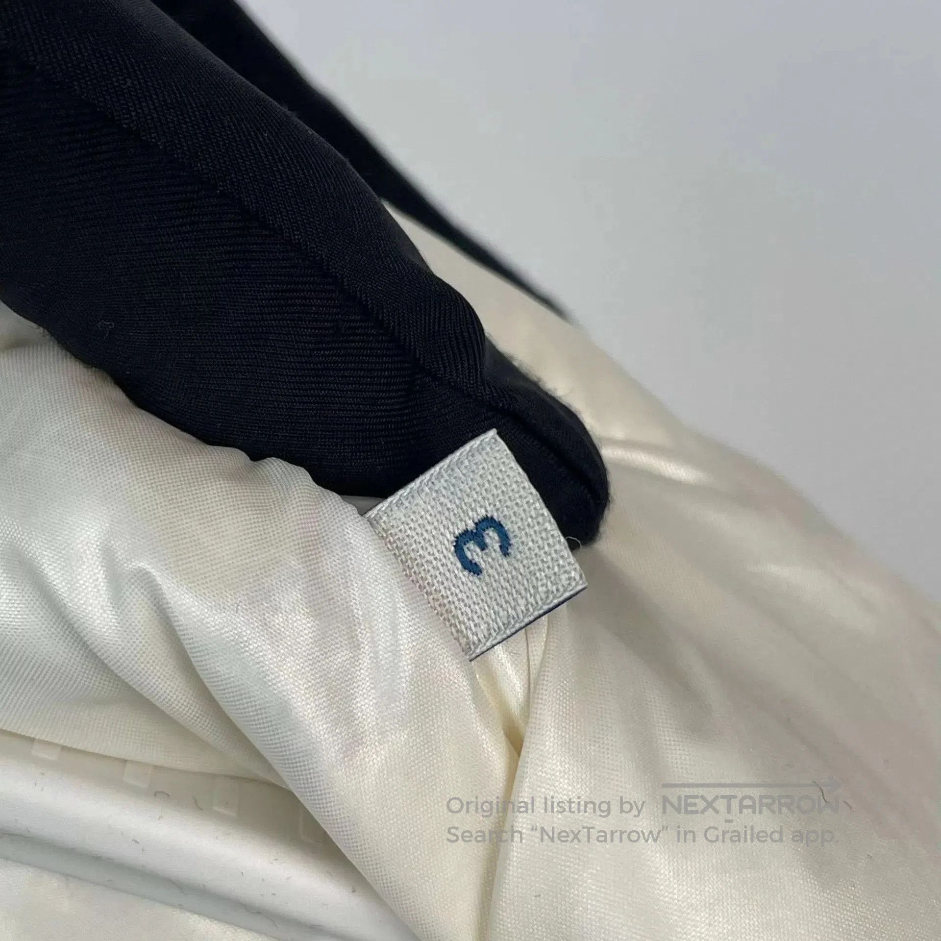 Moncler White Puffer Jacket with Graphic Print . Size US L / EU 52-54 / 3 - 4 Thumbnail