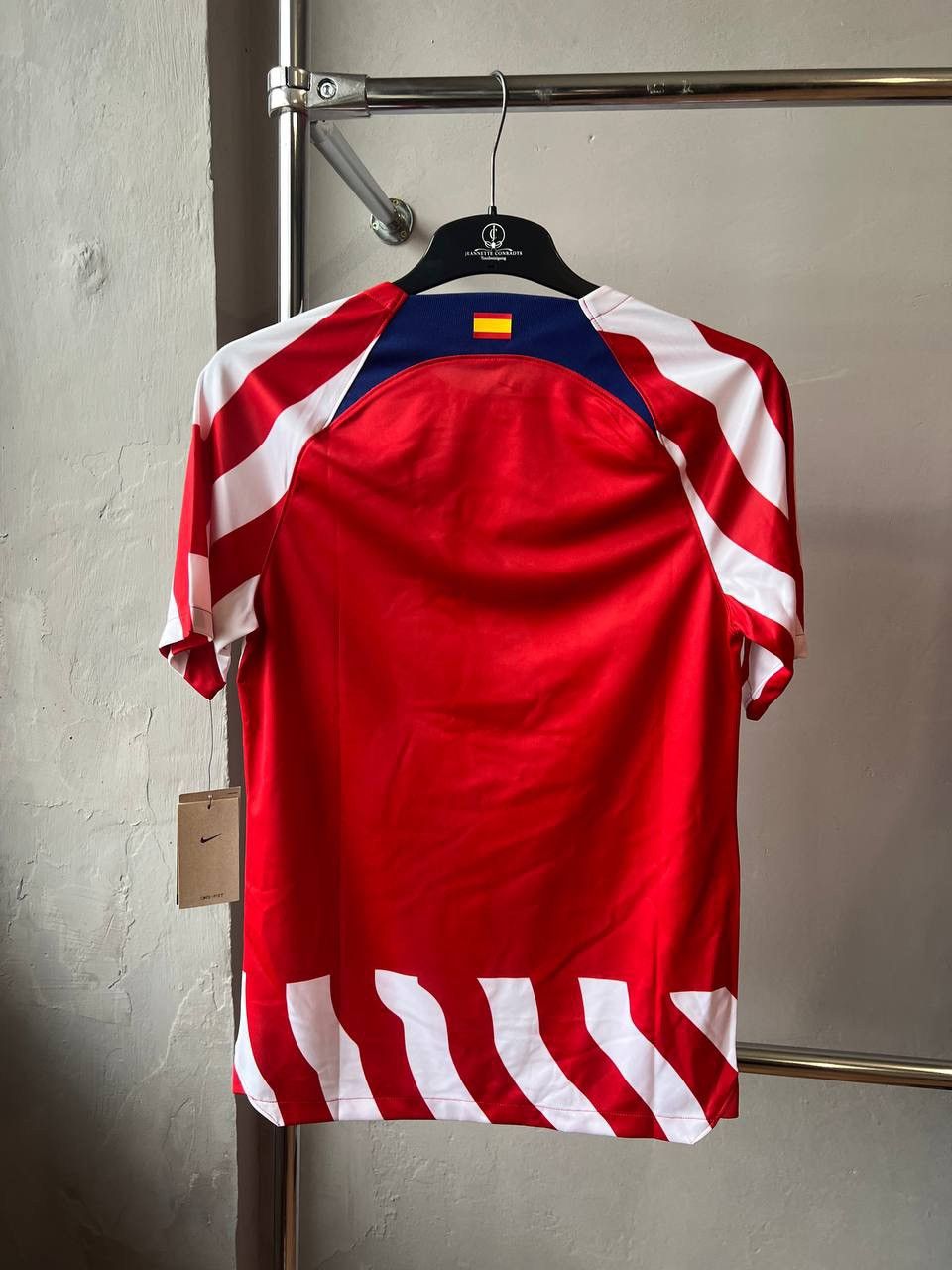Nike MEW! 2022/23 ATLETICO MADRID HOME SOCCER JERSEY SHIRT NIKE S Size US S / EU 44-46 / 1 - 11 Thumbnail