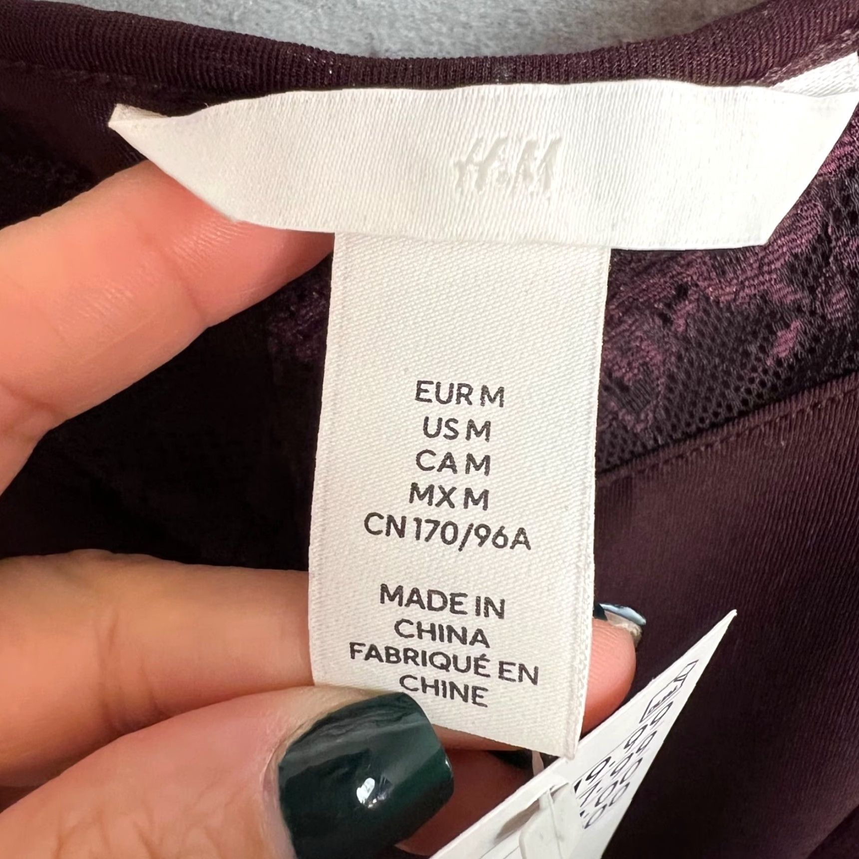 H&M H&M Camisole Tank Shirt Womens Medium Burgundy Lace Trim Cami Top Spaghetti Straps Adjustable Tie Straps Sleeveless Size M / US 6-8 / IT 42-44 - 3 Thumbnail