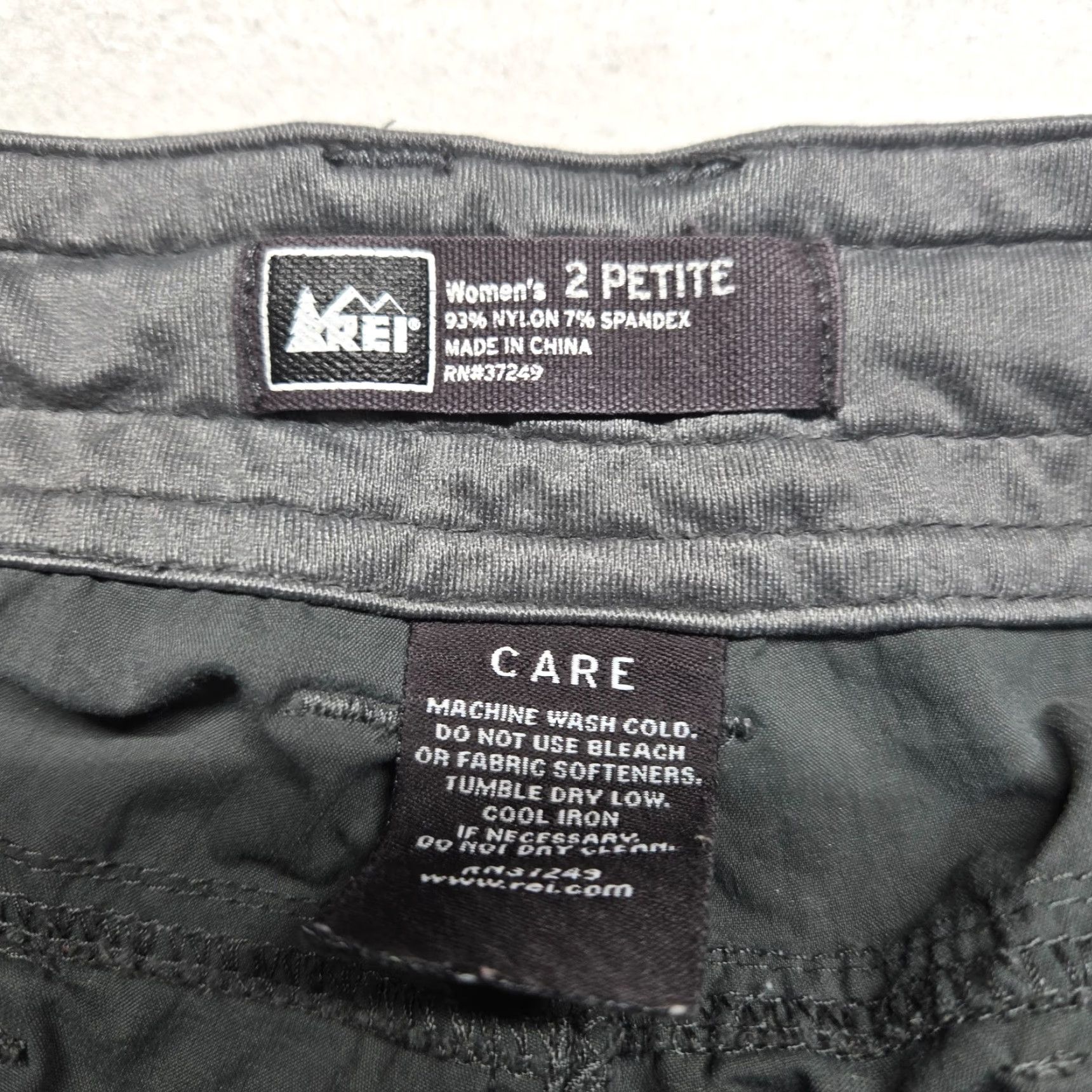 Vintage VINTAGE REI Co-Op Hiking Pants Adult Women's Size 2 Petite Gray Water Resistant Stretch Quick Dry Size 26" / US 2 / IT 38 - 3 Thumbnail