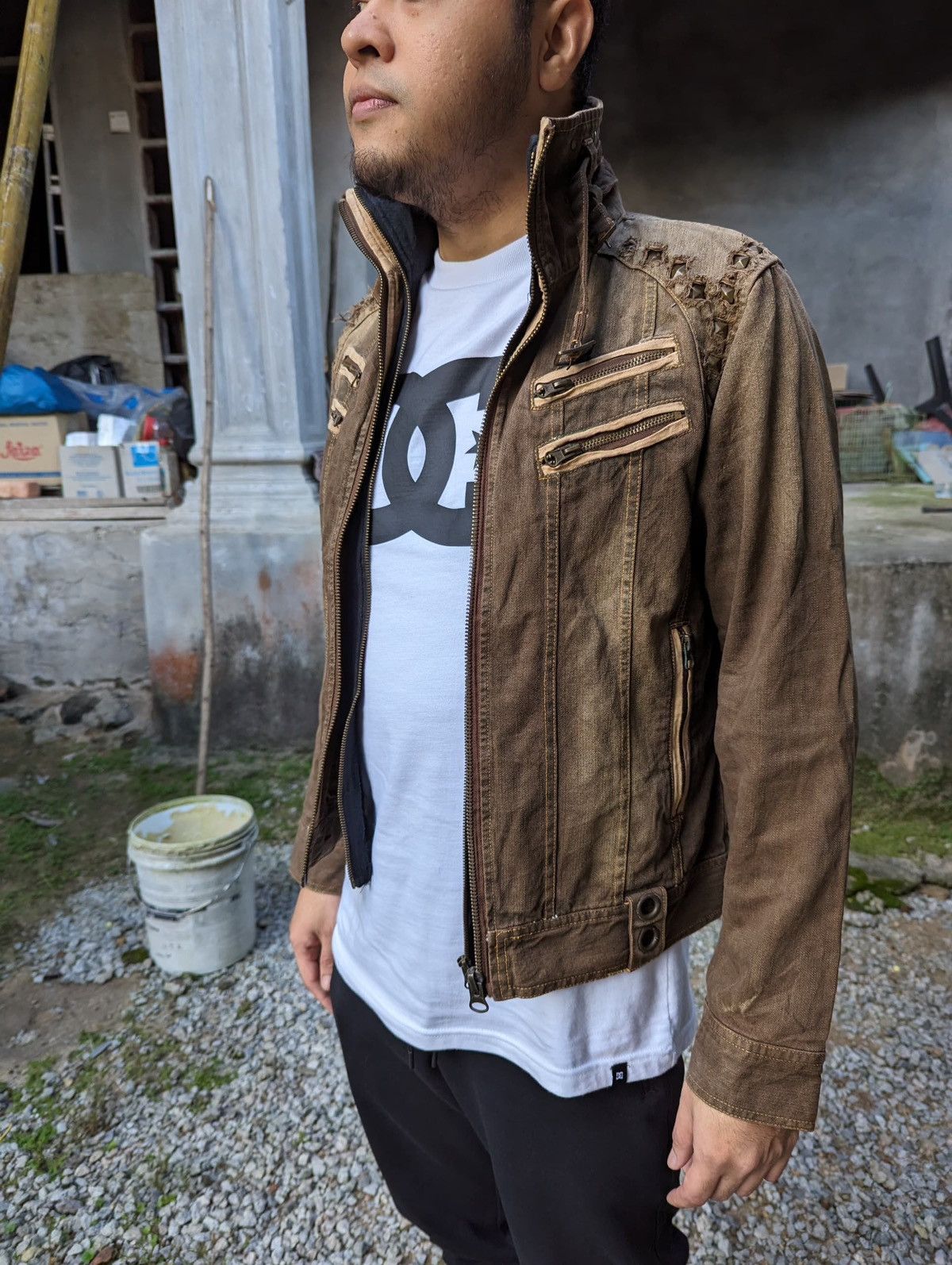 In The Attic × Seditionaries In The Attic Changeal Stud Distressed Washed Denim Jacket Size US M / EU 48-50 / 2 - 13 Thumbnail