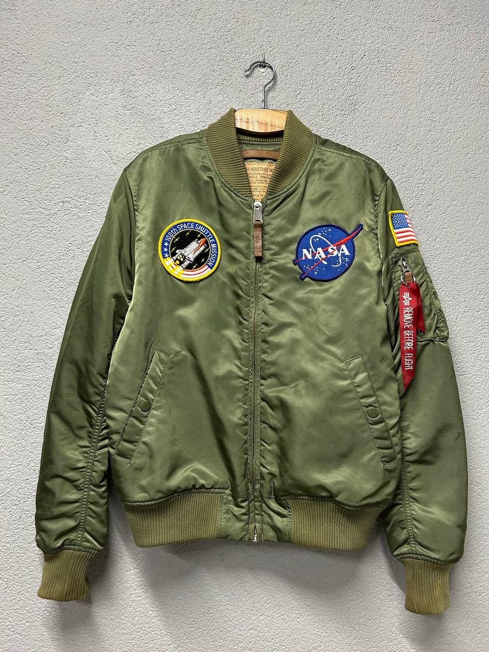 Alpha Industries Alpha Industries NASA mens bomber jacket size M Size US M / EU 48-50 / 2 - 1 Thumbnail