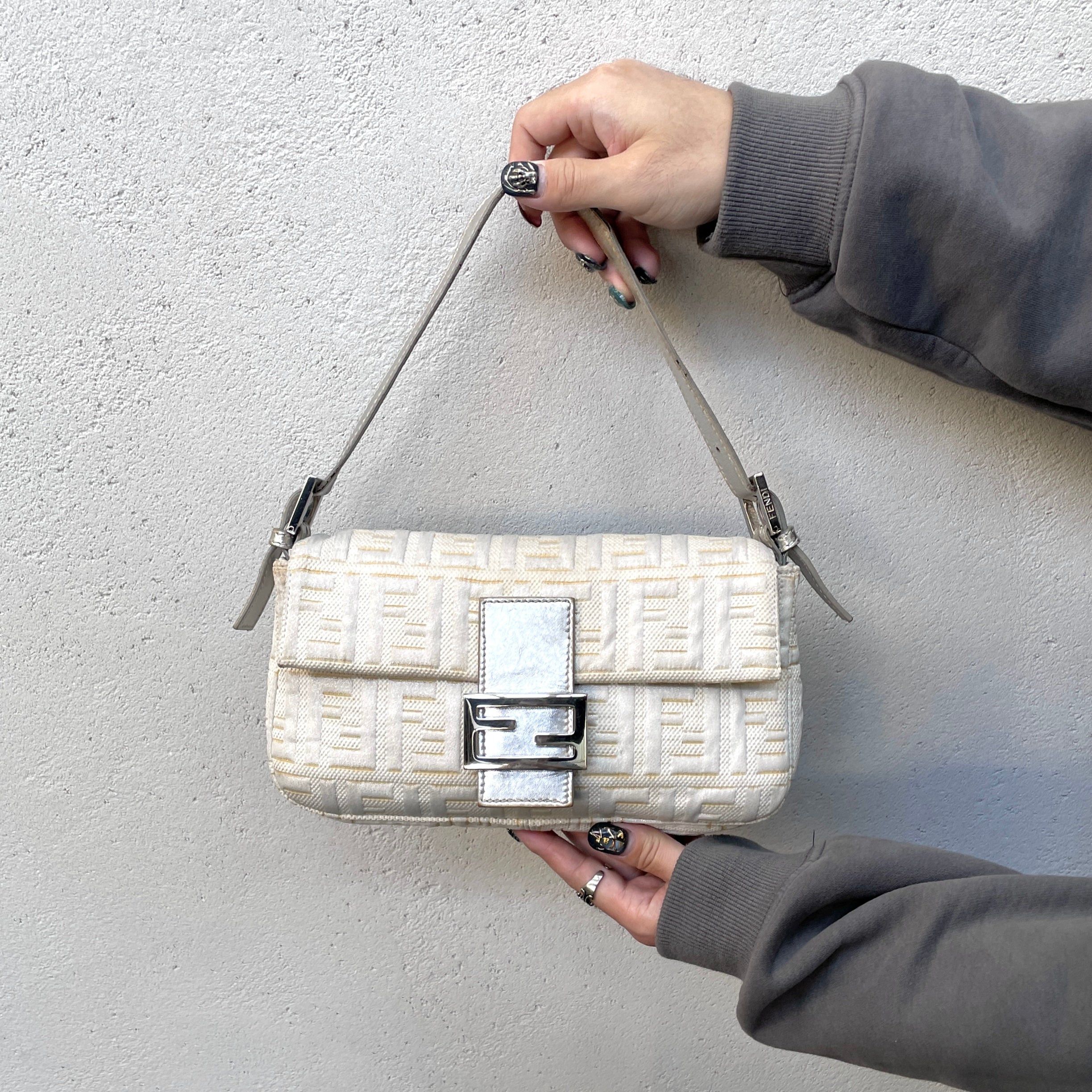 Fendi Fendi Zucca Motif Mamma Bucket Pm Shoulder Bag Size ONE SIZE - 1 Thumbnail