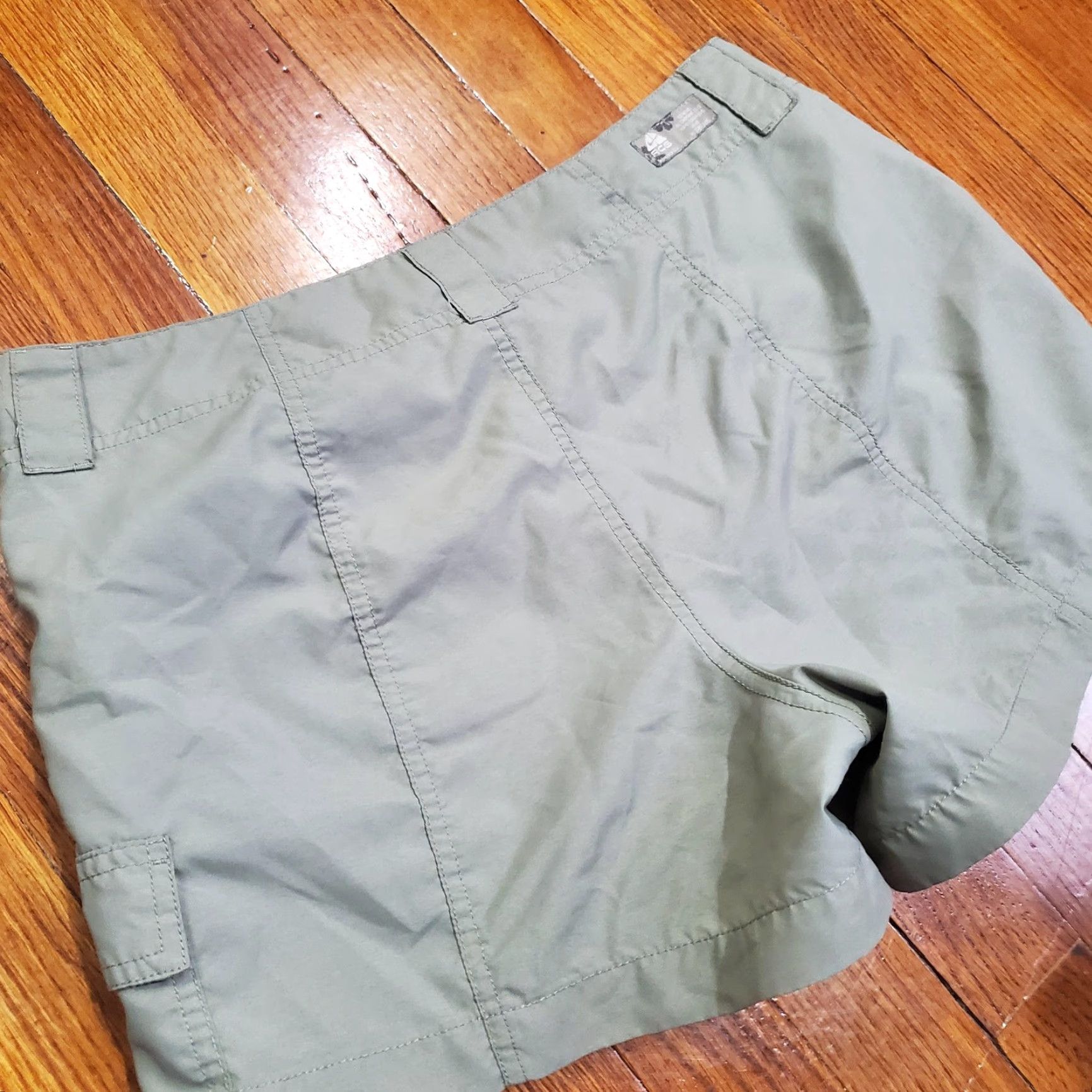 Nike **ACG Olive Green Womens Hiking Shorts Nike** User: **Nike Olive Green ACG Womens Hiking Shorts** Size 30" / US 8 / IT 44 - 2 Thumbnail
