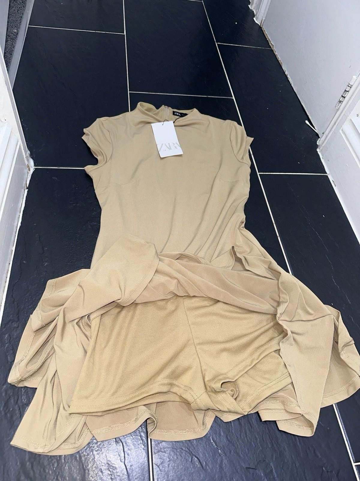 Zara ZARA Playsuit Size M Size 32" / US 10 / IT 46 - 5 Thumbnail