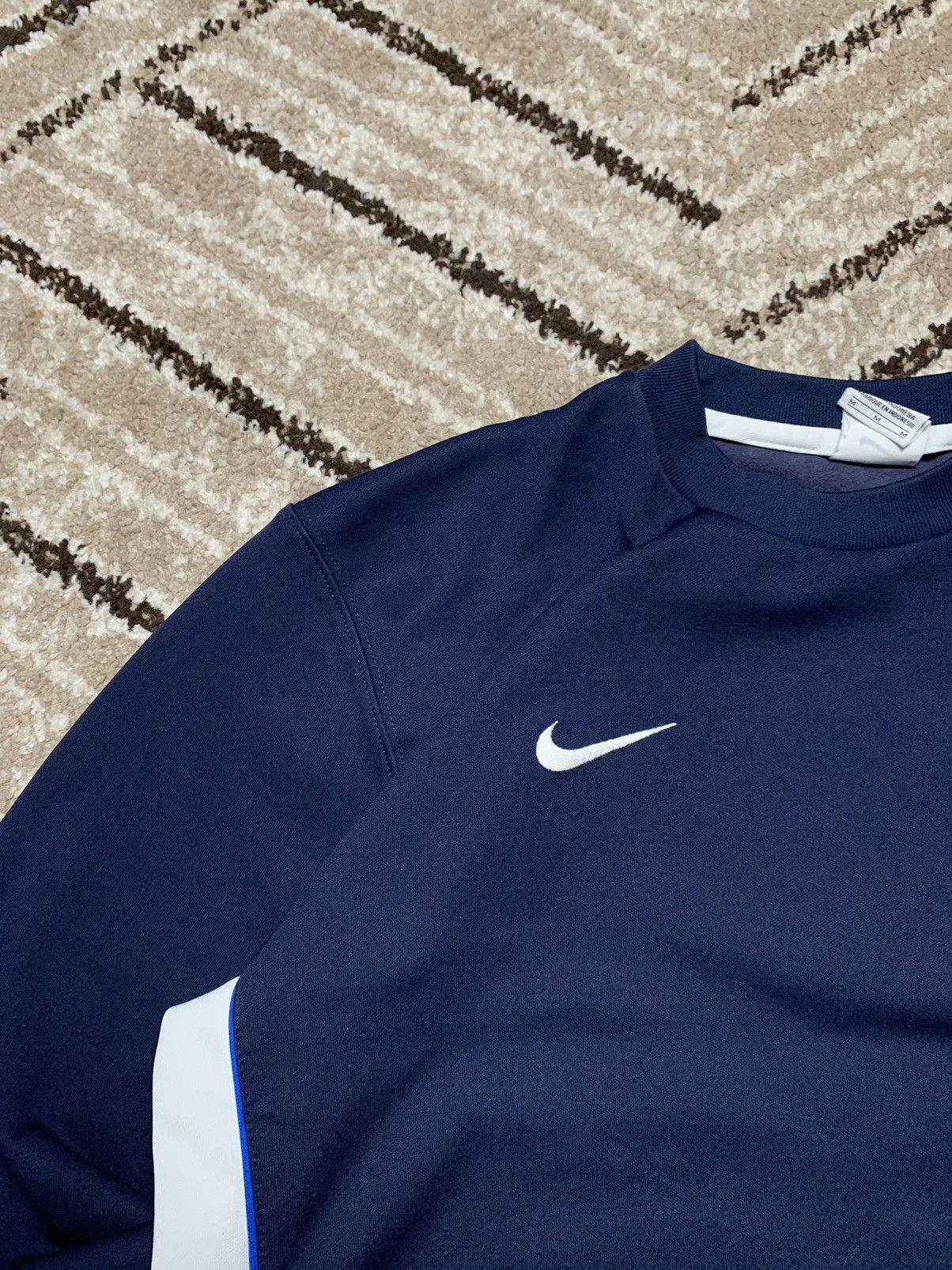 Nike × Vintage Vintage Nike Y2K Mini Swoosh Blue Boxy Sweatshirt Hype 00s Size US M / EU 48-50 / 2 - 4 Thumbnail