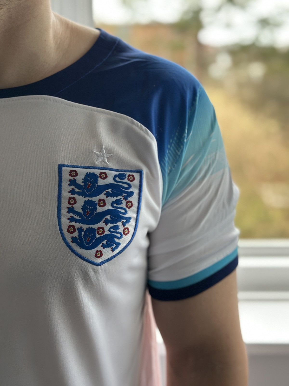 Nike ENGLAND NIKE SIZE M SHIRT Size US M / EU 48-50 / 2 - 4 Thumbnail