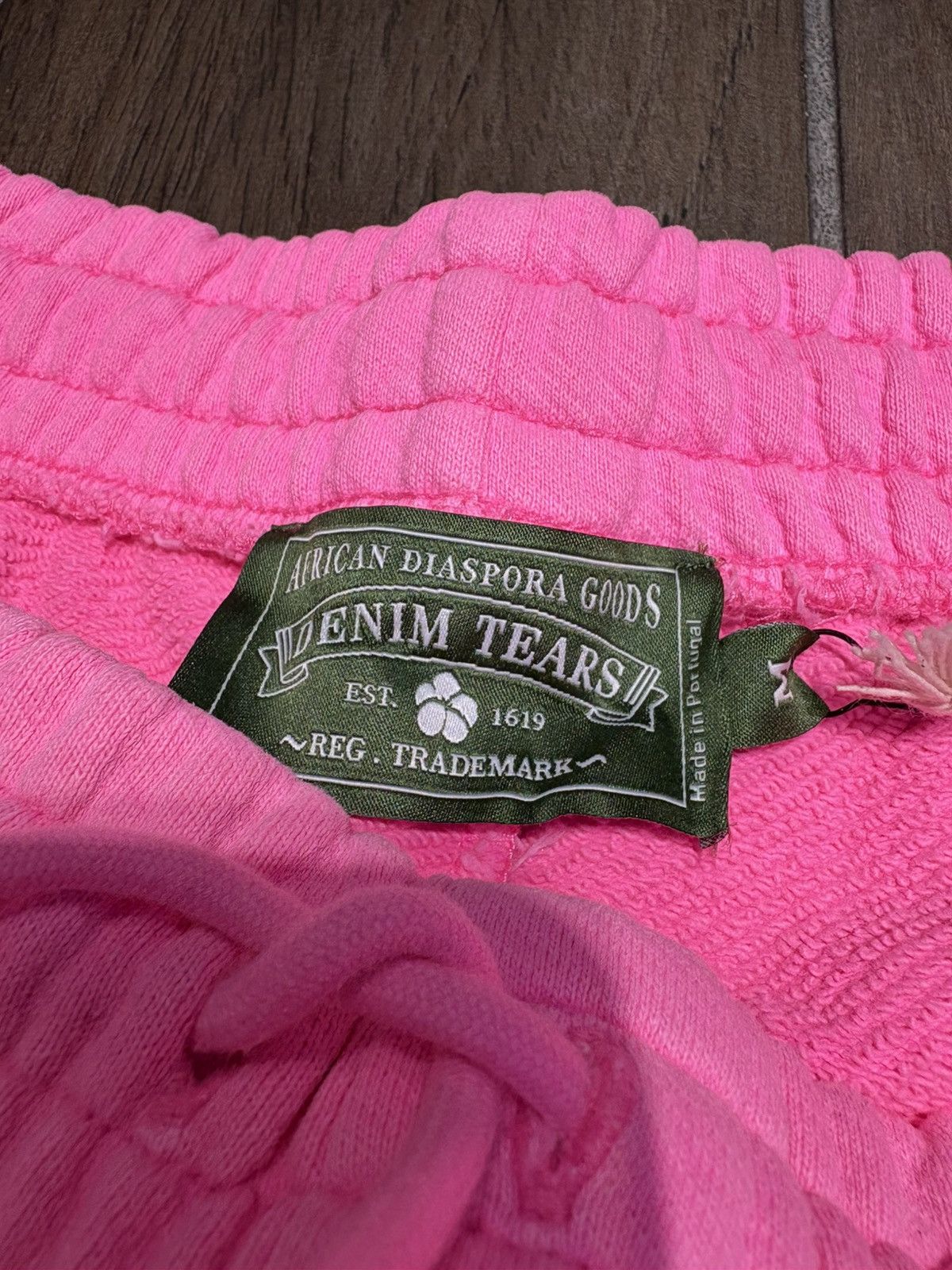 DENIM TEARS Denim Tears Mono Cotton Wreath Sweat Shorts Pink Size US 36 / EU 52 - 3 Thumbnail