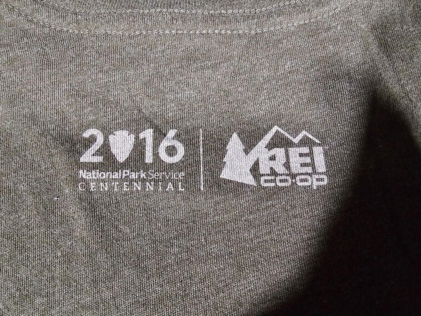 Costume National 2016 REI Centennial National Park Service Green L Tshirt Size US L / EU 52-54 / 3 - 8 Thumbnail