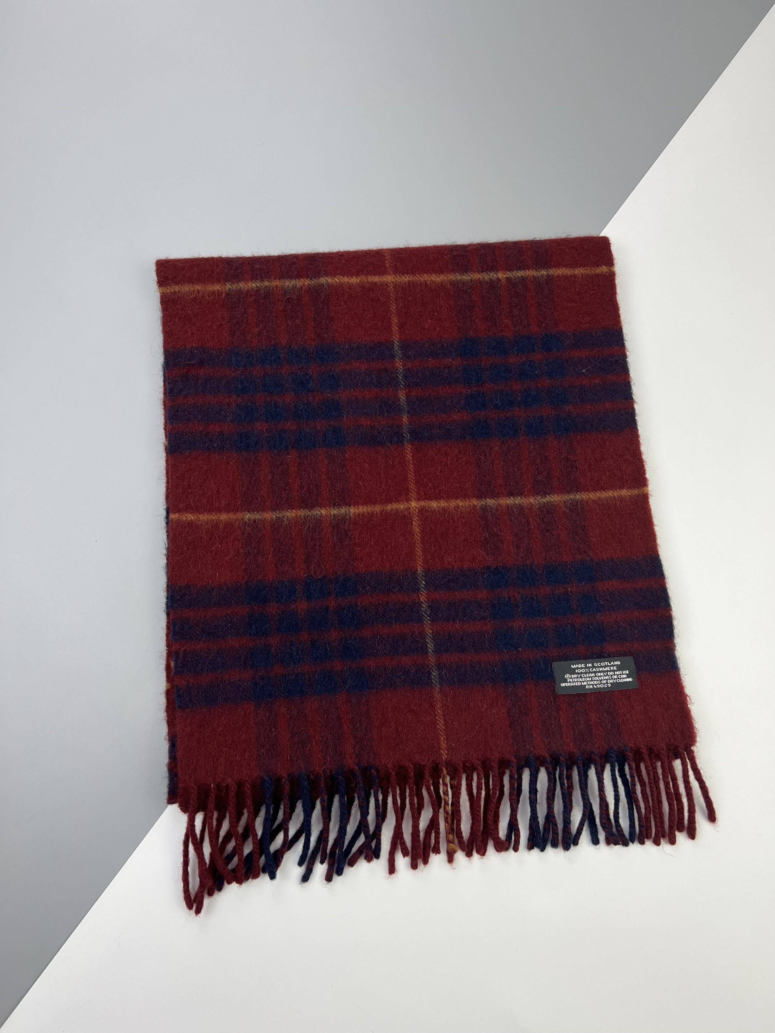 Other 100% Cashmere Scarf Made in Scotland Size ONE SIZE - 1 Thumbnail