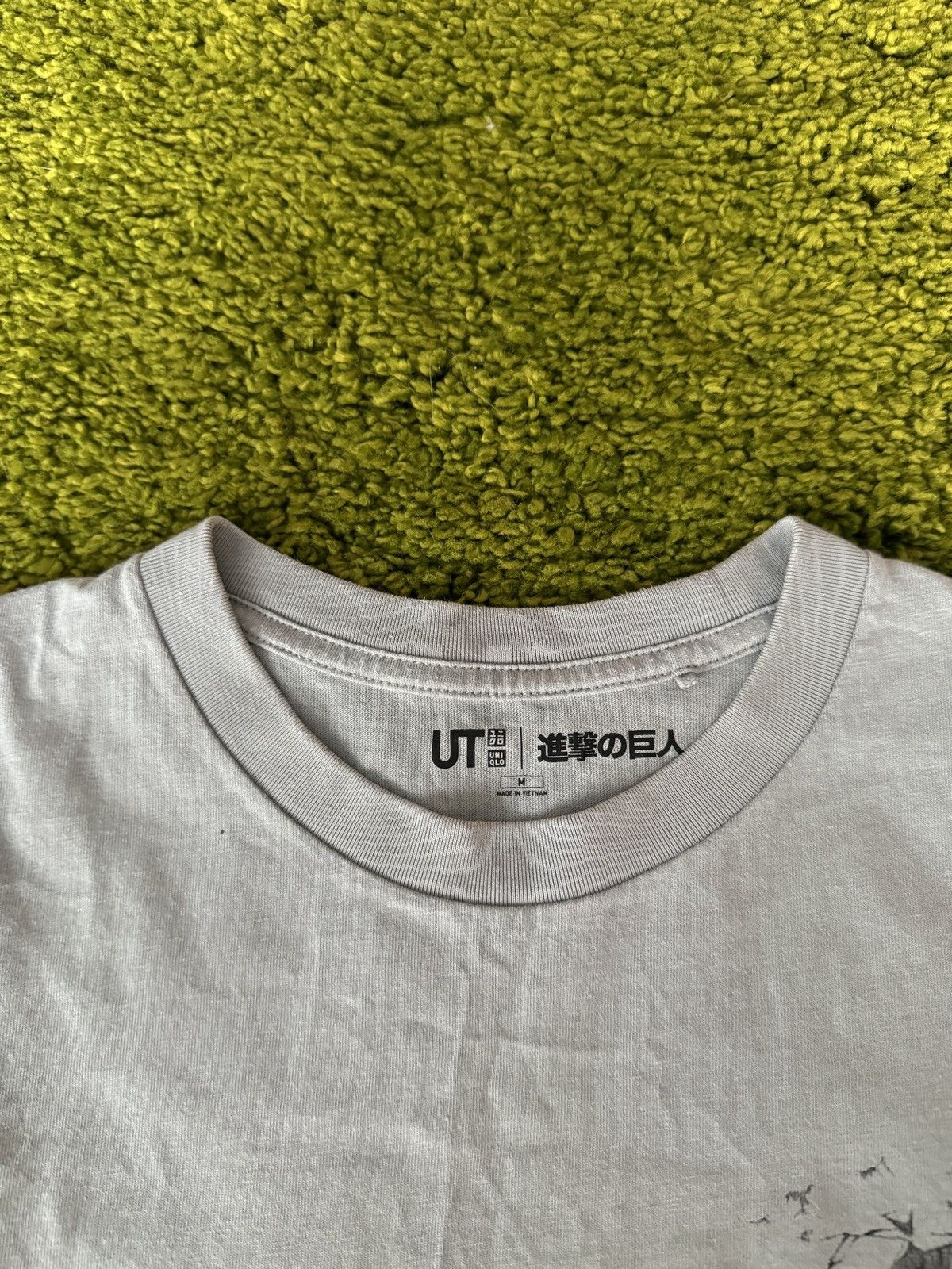 Anime × Japanese Brand × Uniqlo Uniqlo x Attack on Titan Japanese limited t-shirt Size US M / EU 48-50 / 2 - 3 Thumbnail