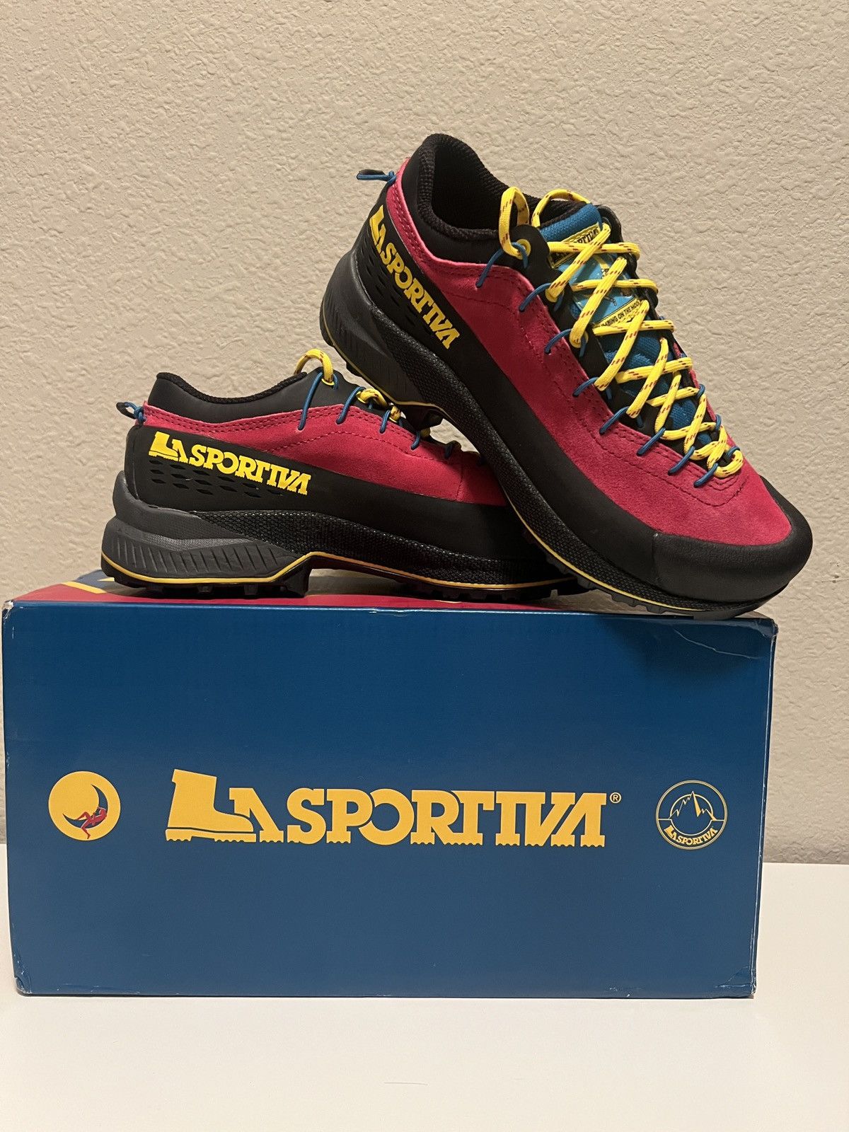 La Sportiva LA SPORTIVA TX4 R Women's Size US 7 / IT 37 - 1 Thumbnail