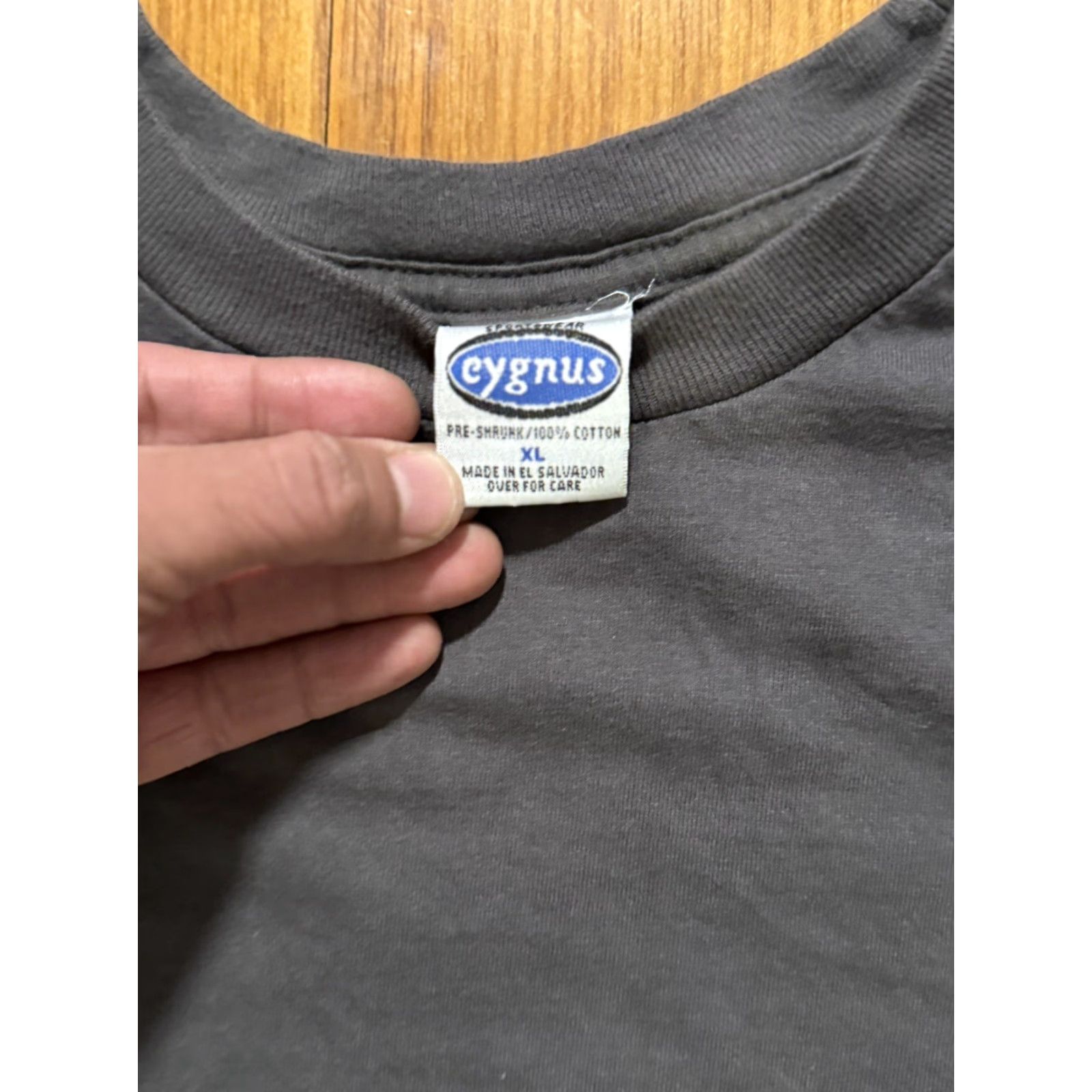 Vintage VINTAGE Metallica T-Shirt Unisex Adults XL Gray Metal Band 90s Y2K 2000 Short Sleeve Crew Neck Graphic Print Logo Slim Size US XL / EU 56 / 4 - 5 Thumbnail