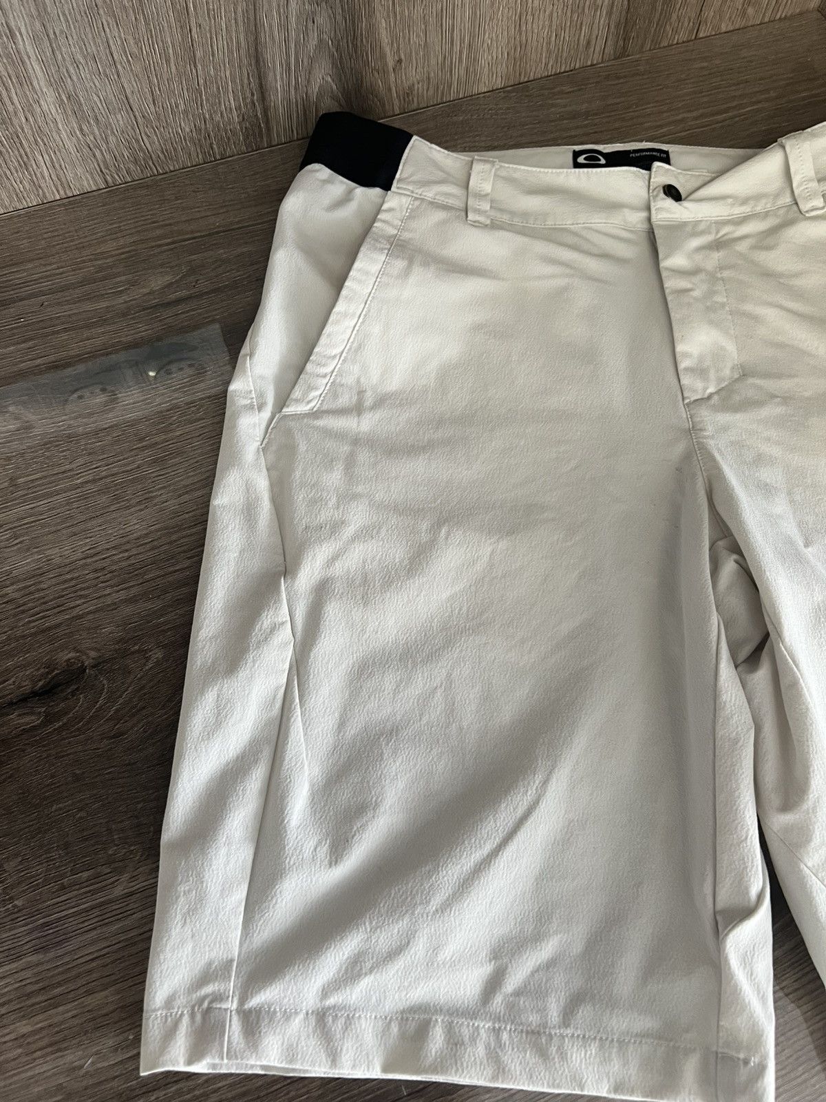 Oakley Oakley white shorts Men’s Size US 32 / EU 48 - 5 Thumbnail
