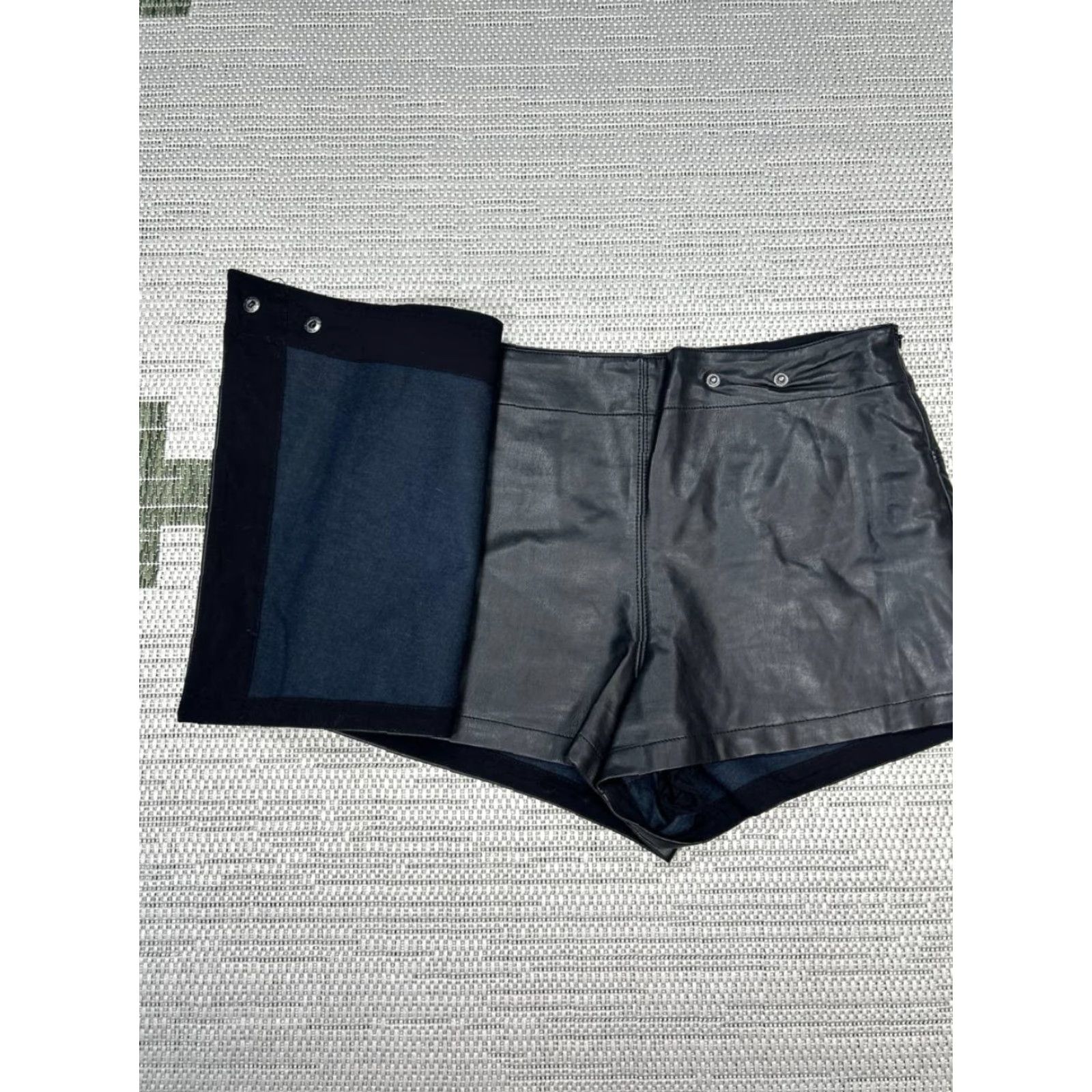 Free People Free People Skort Womens 8 Black Faux Leather Mini Short Skirt 8 Black Womens Jeans? Size 30" / US 8 / IT 44 - 3 Thumbnail