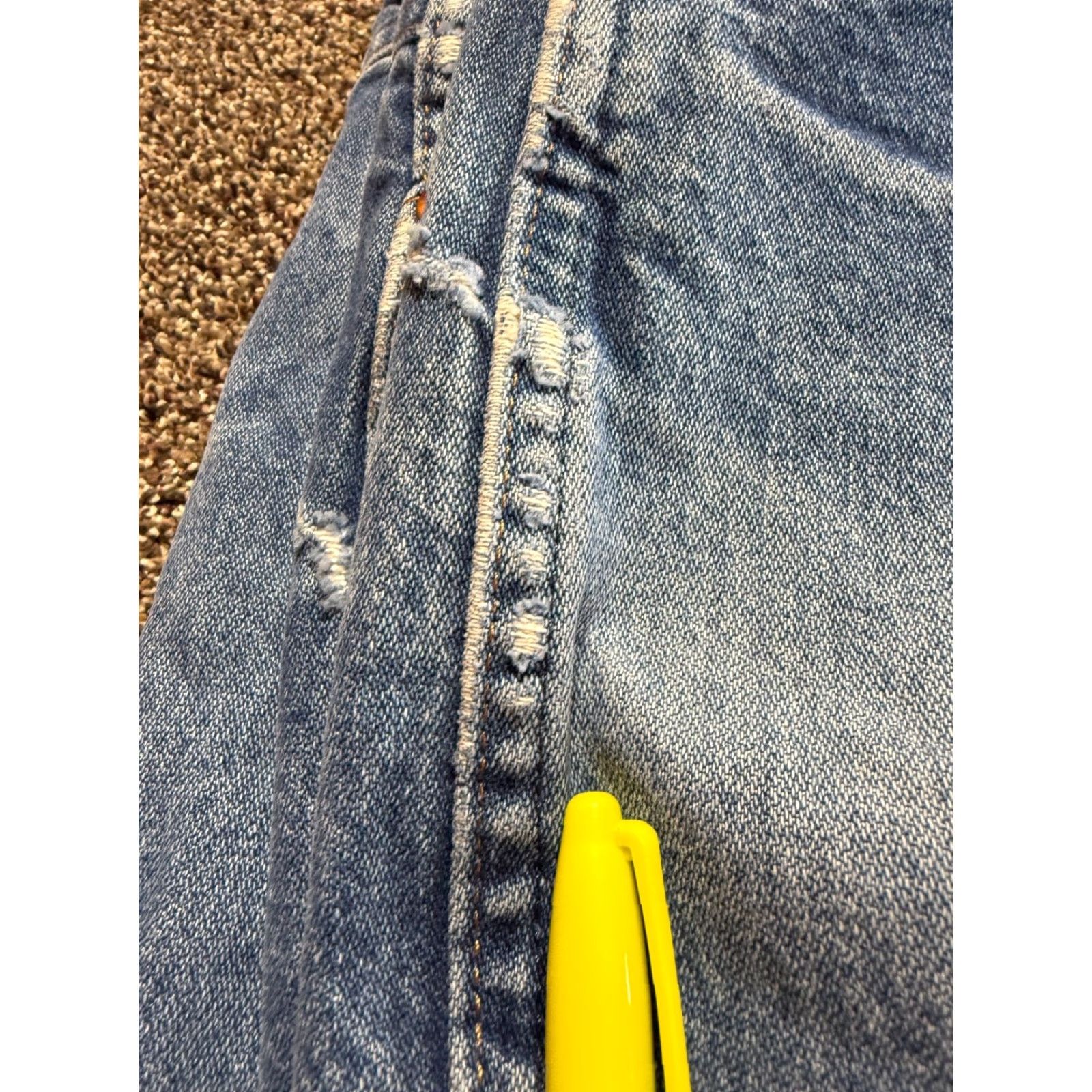 Wrangler Wrangler 936 Jeans 38 Blue Denim Bootcut Distressed 38x29 Men Pan 5-Pocket Wrangler 936 Bootcut Jeans Size 38 Mens Regular Blue Denim Distressed Jeans Size US 38 / EU 54 - 2 Thumbnail