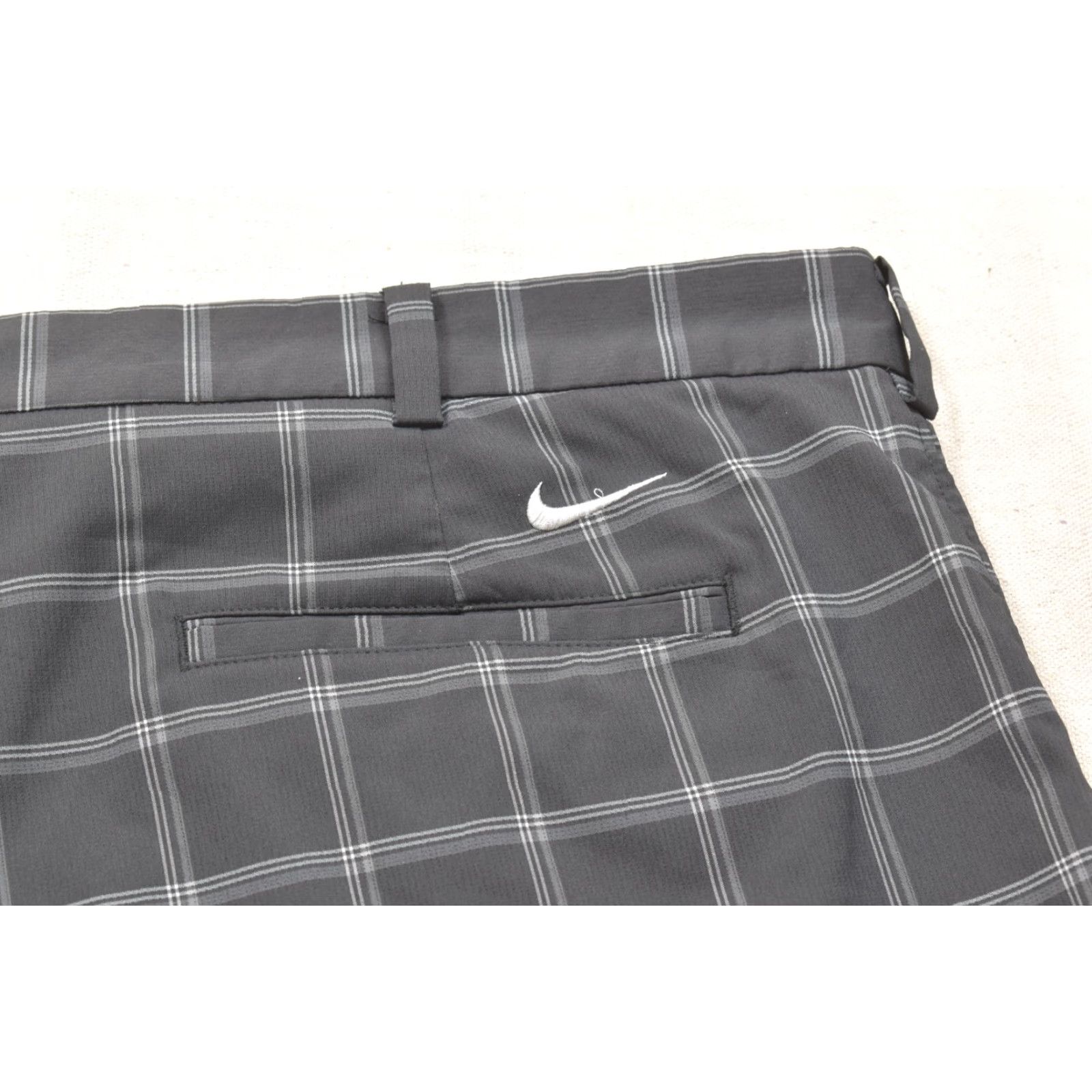 Nike Nike Bermuda Golf Chino Shorts Men Black Plaid Size 42 Polyester Size US 42 / EU 58 - 6 Thumbnail