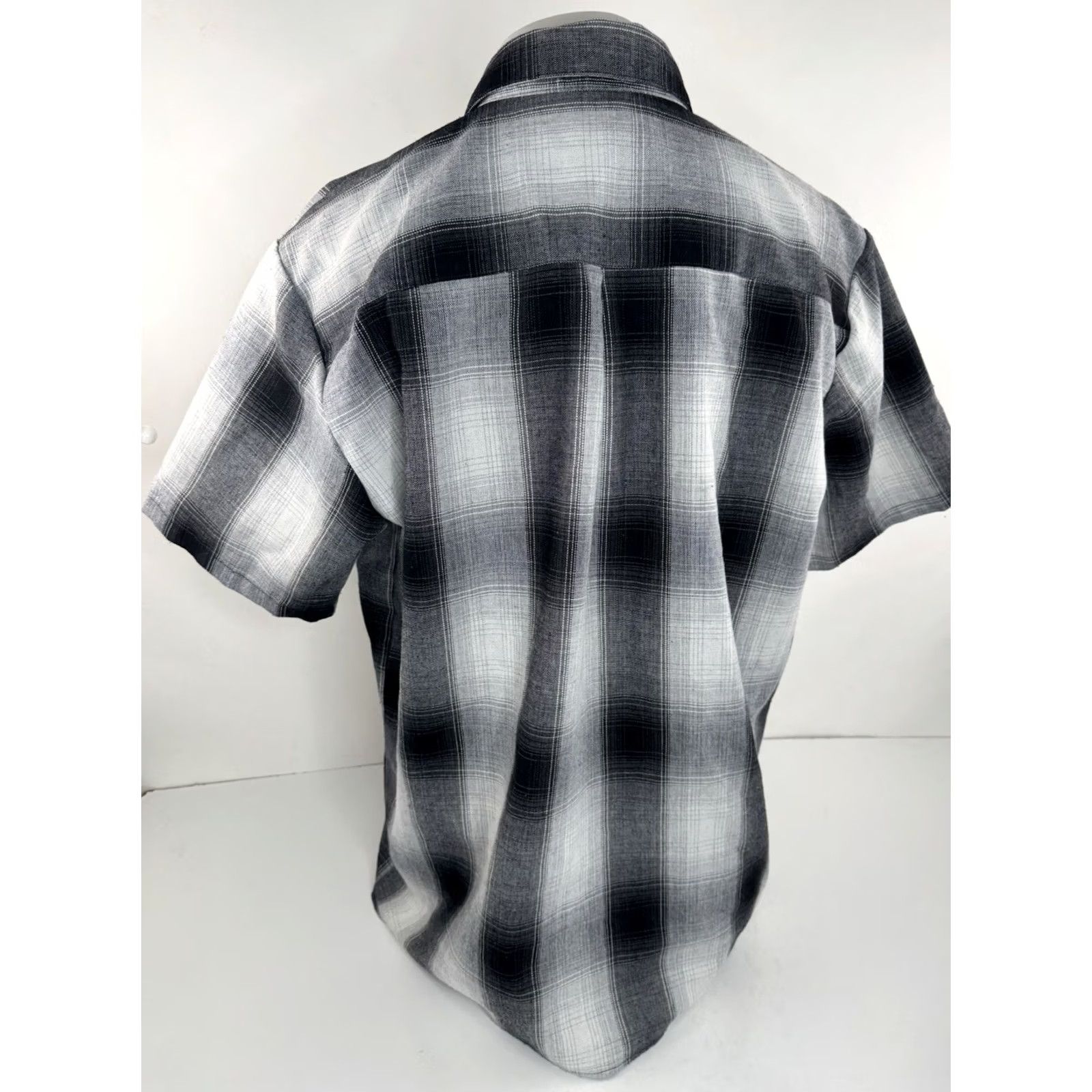 Vintage FB COUNTY Shirt Mens XL Plaid Button-Up Short Sleeve Black / White / Gray Heavy Duty Work Shirt Size US L / EU 52-54 / 3 - 3 Thumbnail