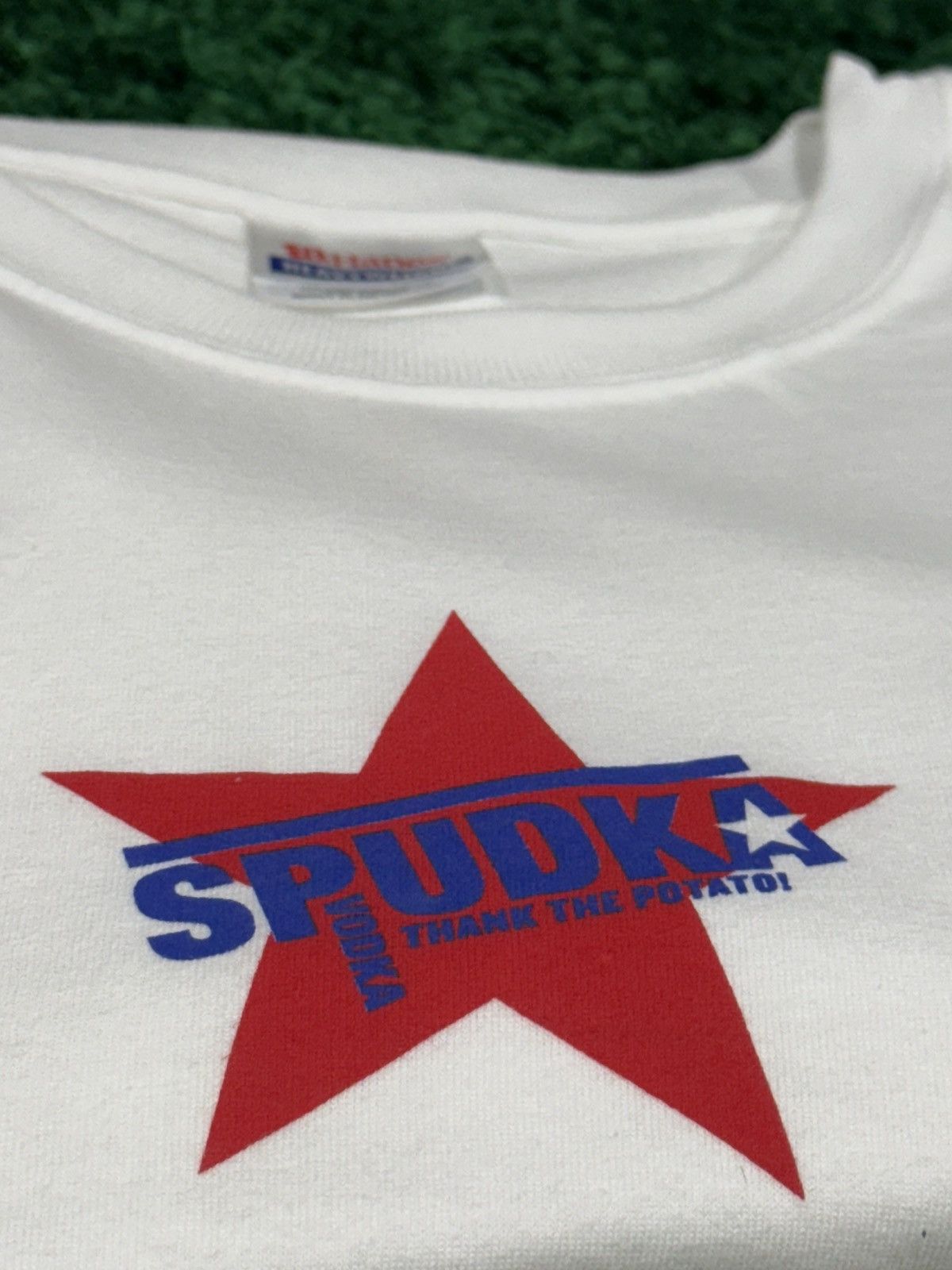 Vintage Spudka Vodka Liquor Star y2k Hanes Heavyweight Potato Tee XL Size US XL / EU 56 / 4 - 4 Thumbnail