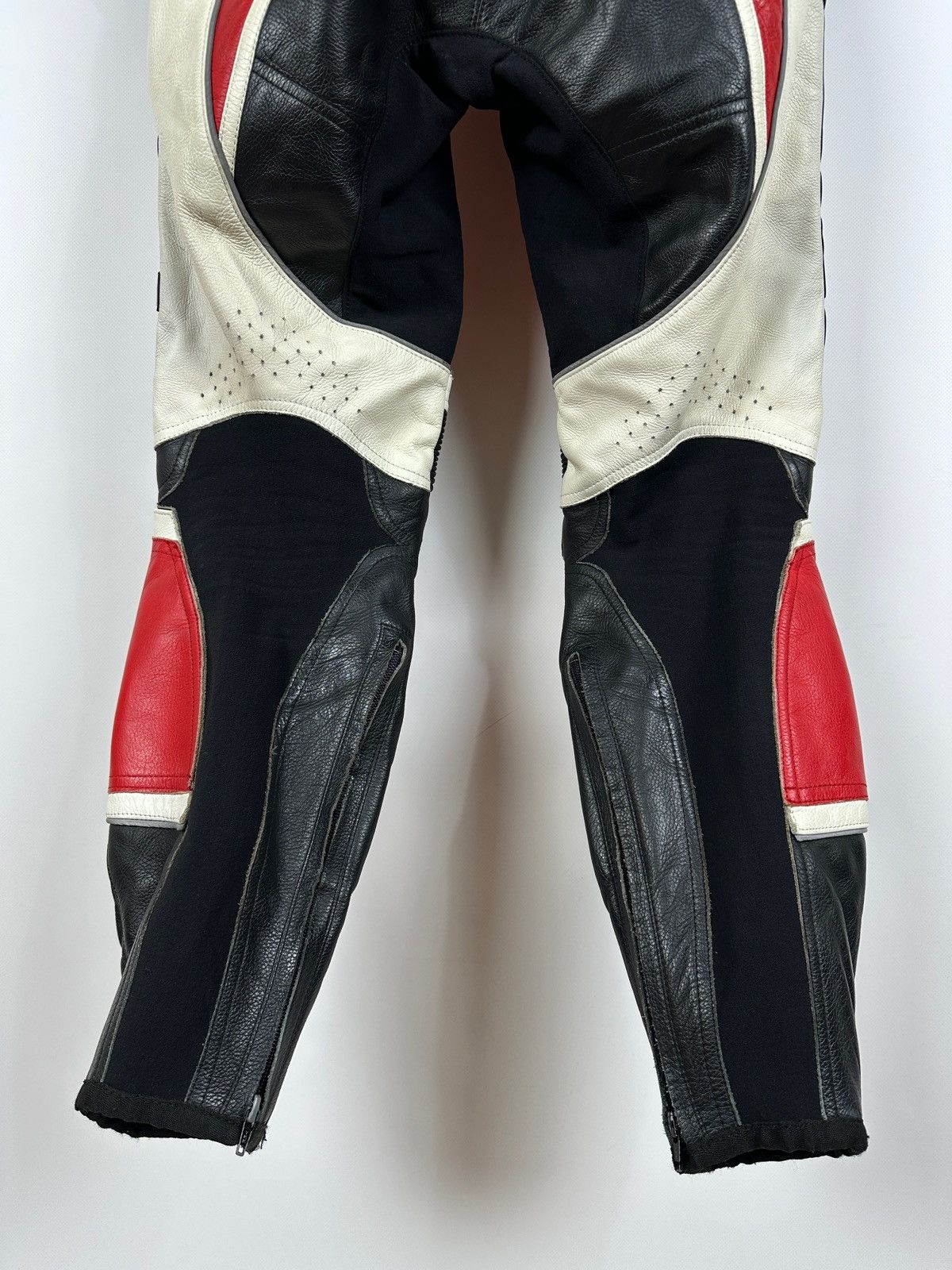 Alpinestars Alpinestar Professional Leather Superbike Moto Suit Size US M / EU 48-50 / 2 - 22 Thumbnail