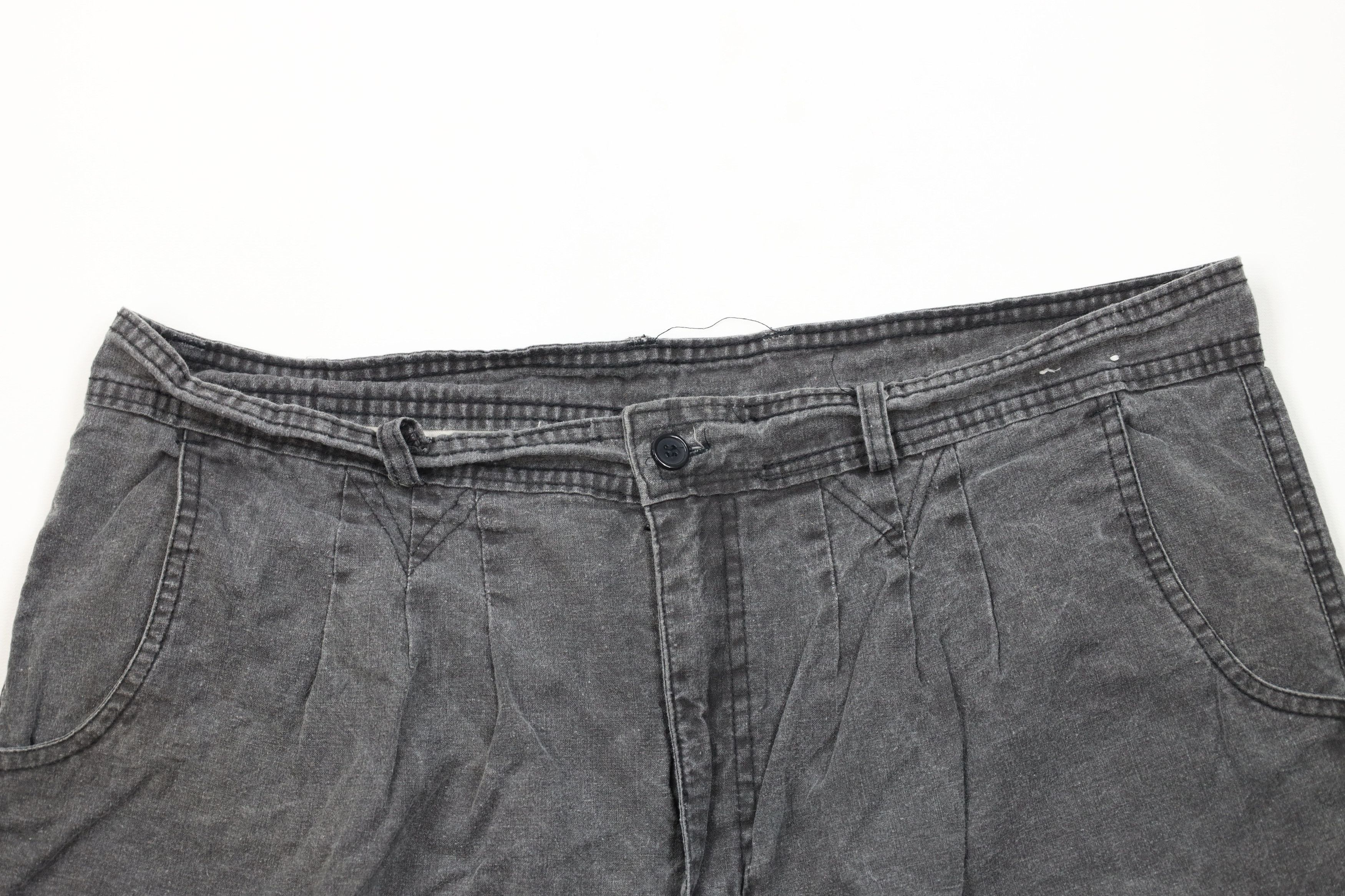 Vintage Vintage 90s Streetwear Stonewash Knee Pleated Shorts Black Size US 36 / EU 52 - 2 Thumbnail