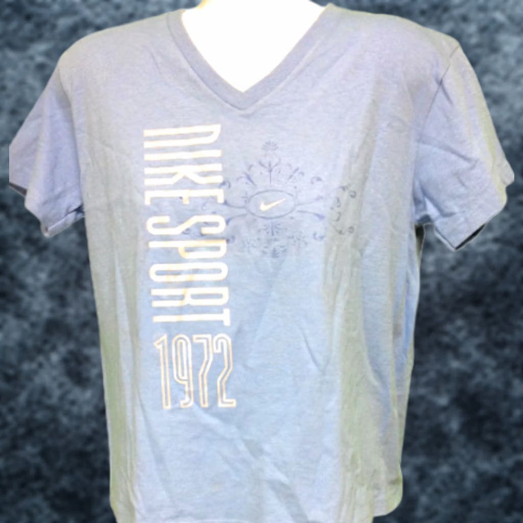 Nike VINTAGE Nike Womens Blue V Neck Short Sleeve T-Shirt 2003 S Size S / US 4 / IT 40 - 1 Thumbnail