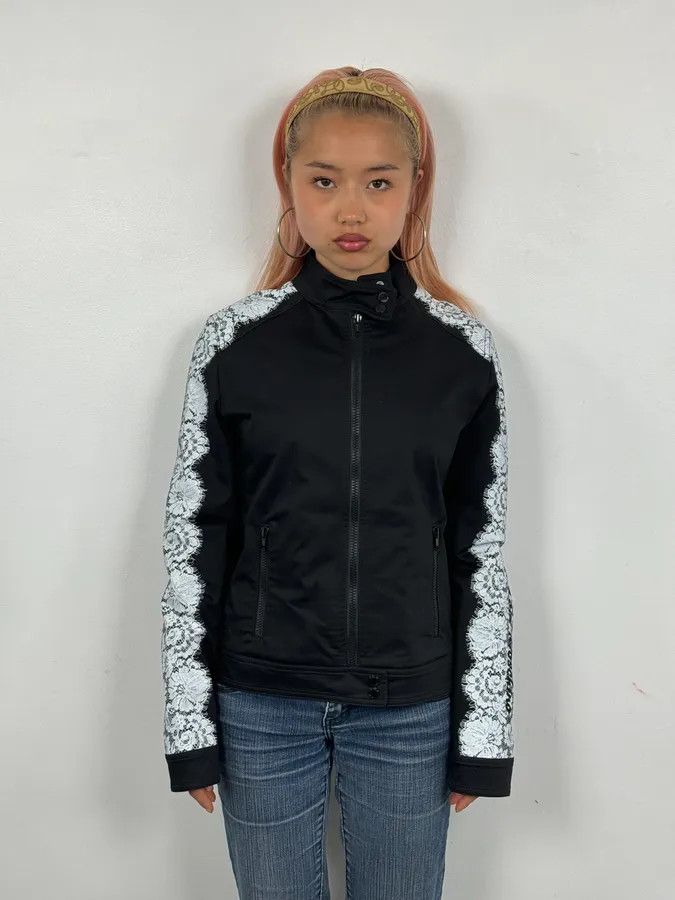 Moschino 2010s Moschino Black & White Lace Light Zip-Up Jacket Size M / US 6-8 / IT 42-44 - 2 Thumbnail