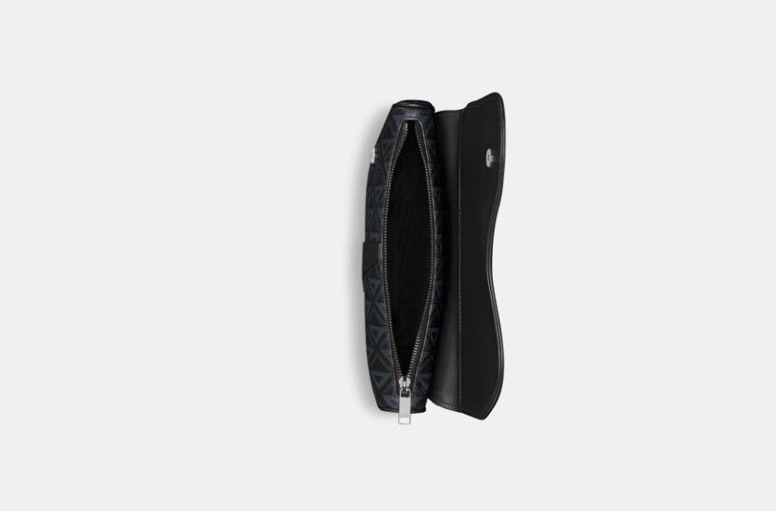 Dior o1w1db10325 1ADP Size: OS / Saddle Bag in Black Size ONE SIZE - 3 Thumbnail