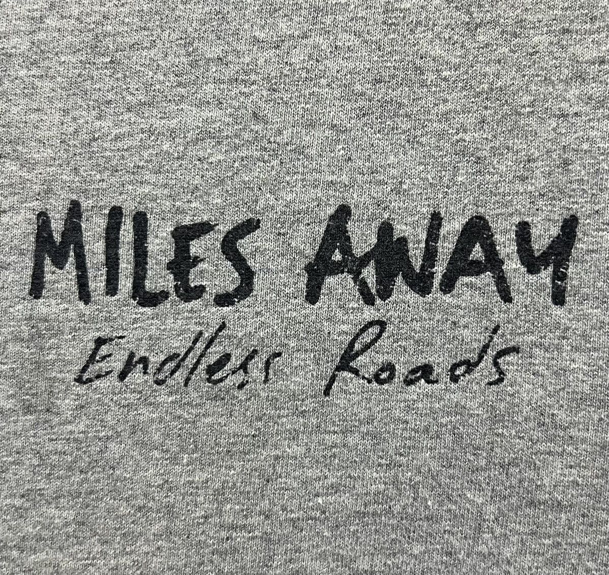 Band Tees × Gildan × Vintage VINTAGE MILES AWAY ENDLESS ROADS SHIRT Size US M / EU 48-50 / 2 - 3 Thumbnail