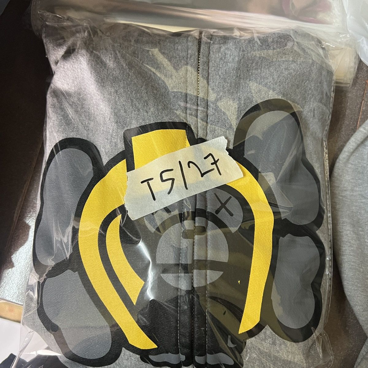 Bape × Kaws Vintage 00’s Baby Milo Kaws Fullzipper Hoodie Size US M / EU 48-50 / 2 - 20 Thumbnail