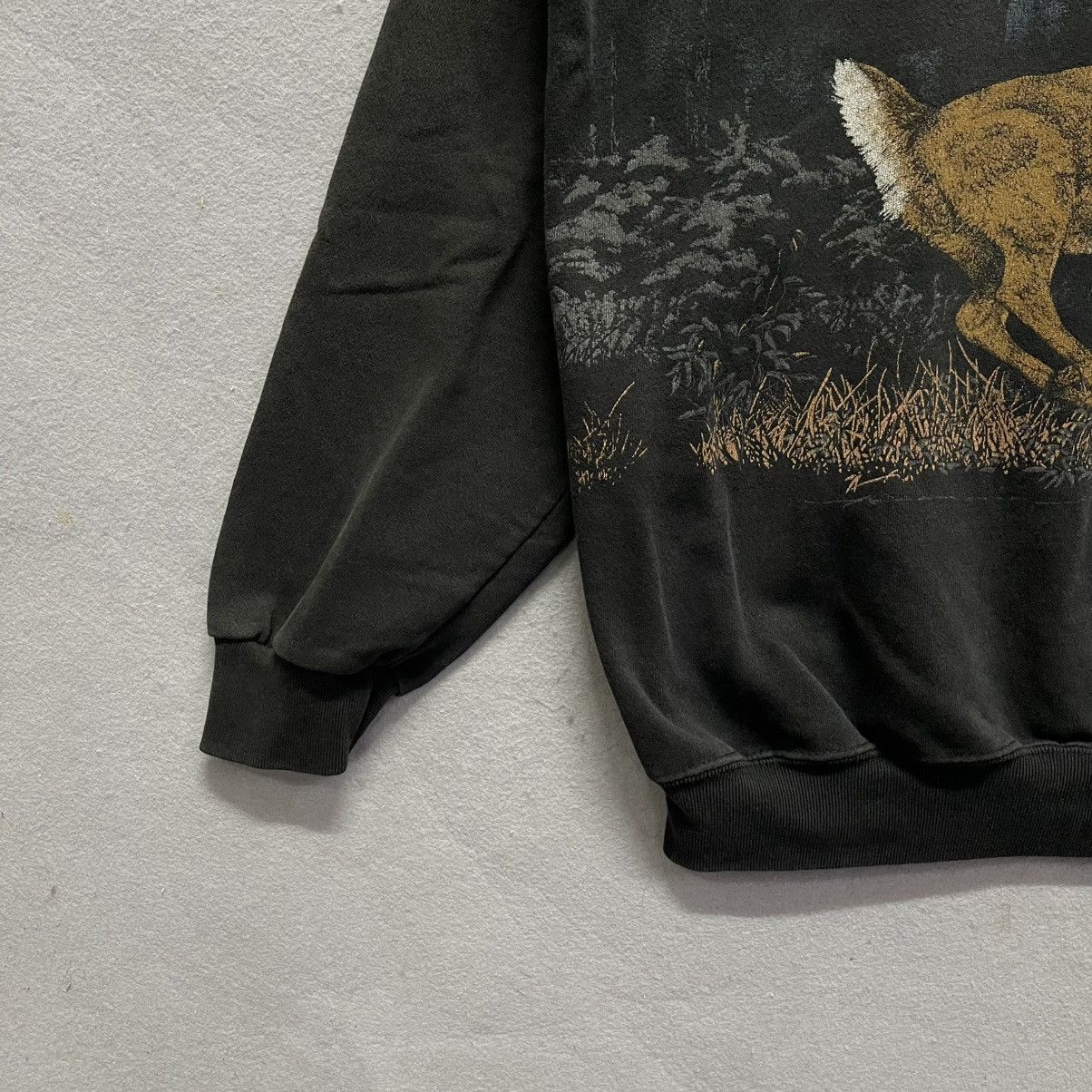 Vintage Vintage AU Sportswear Deer Graphic Crewneck Sweatshirt Size US L / EU 52-54 / 3 - 7 Thumbnail