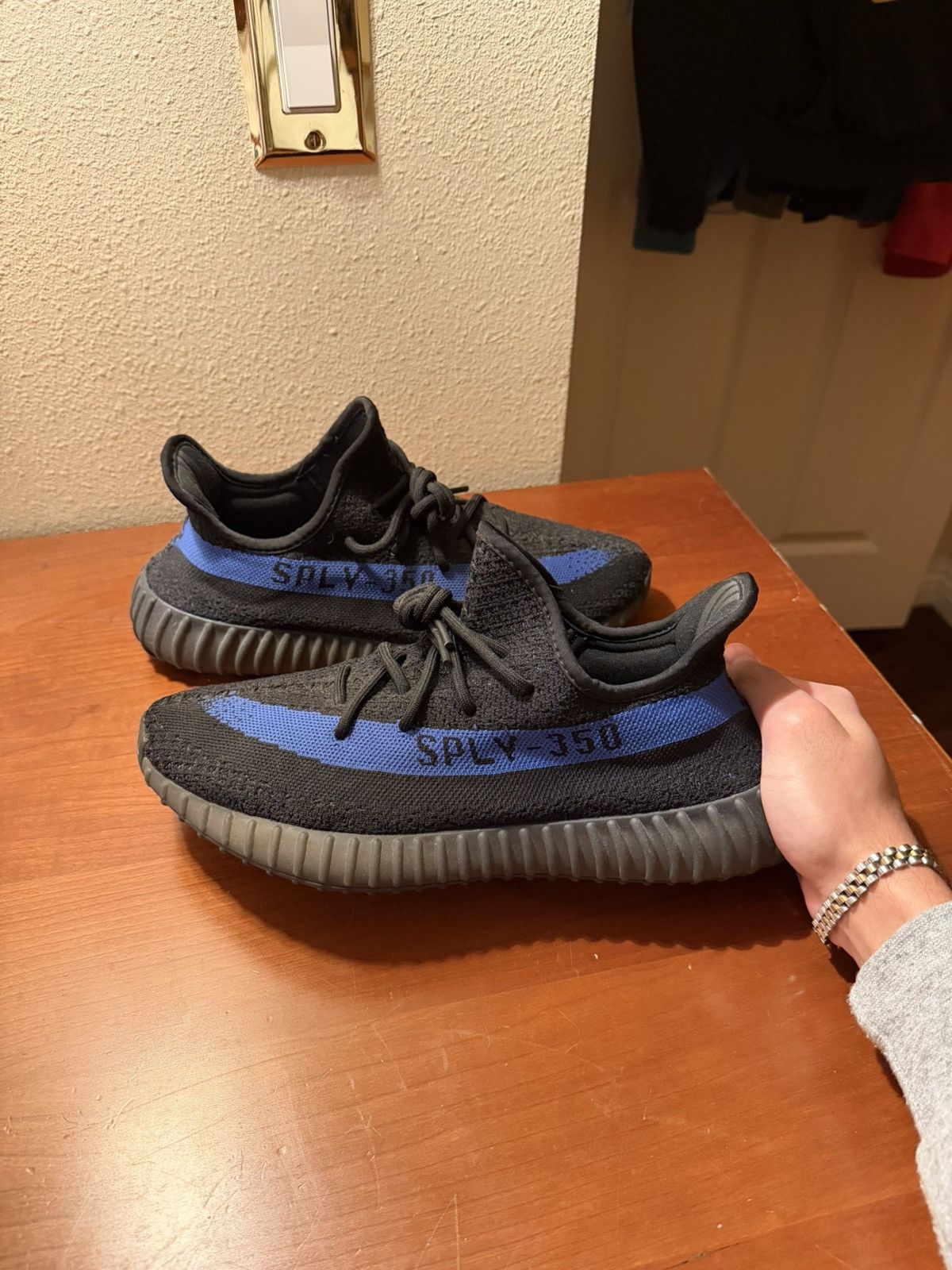 Yeezy Adidias Yeezy Boost 350 V2 Blue Stripe Size US 11 / EU 44 - 1 Thumbnail