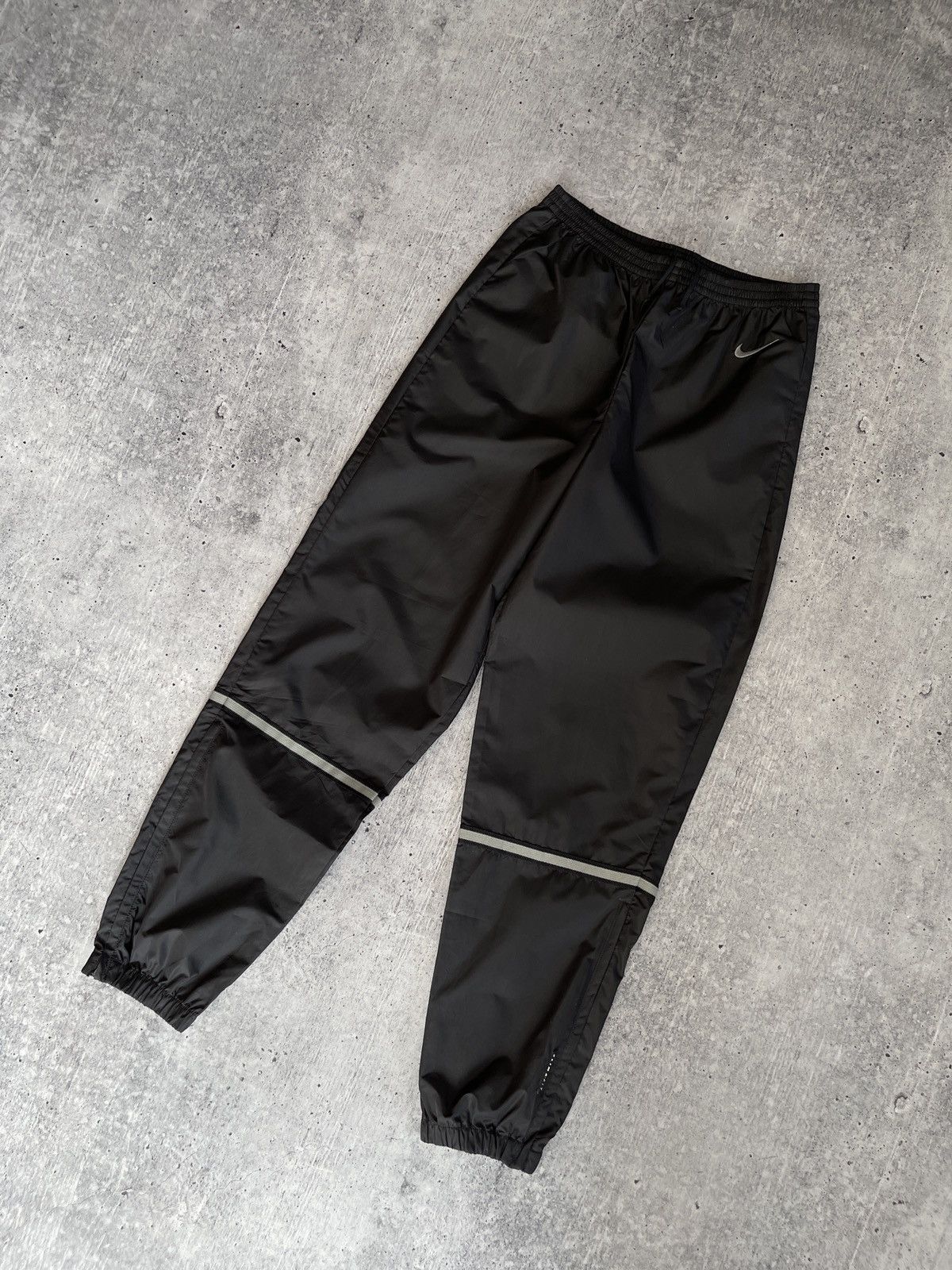 Nike × Vintage Vintage Nike Black Lightweight Sports Pants, Polyester S Size US 30 / EU 46 - 3 Thumbnail
