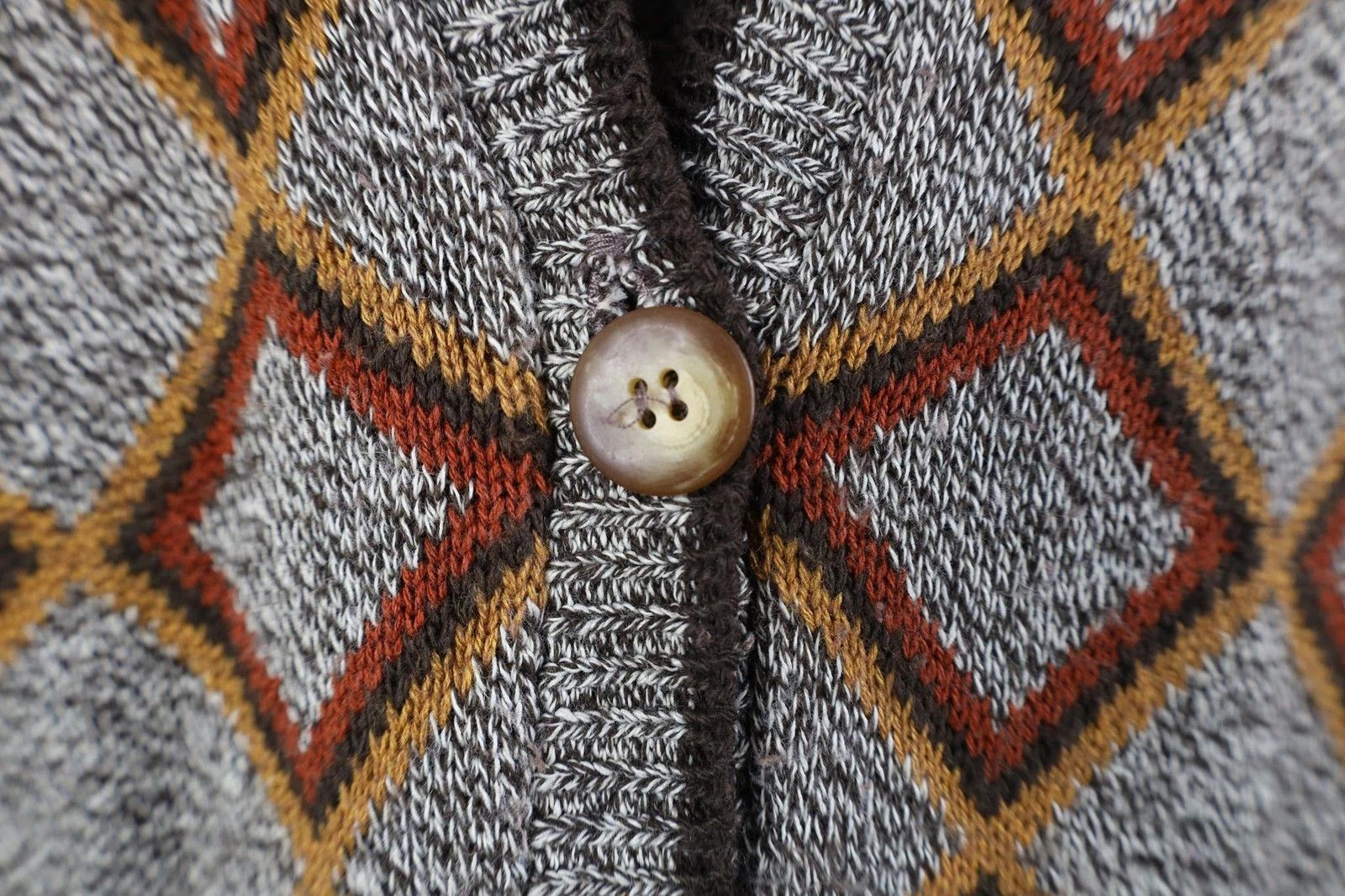 Vintage Vintage 70s Modern Diamond Fair Isle Knit Sweater Vest USA Size XXL / US 16-18 / IT 52-54 - 4 Thumbnail