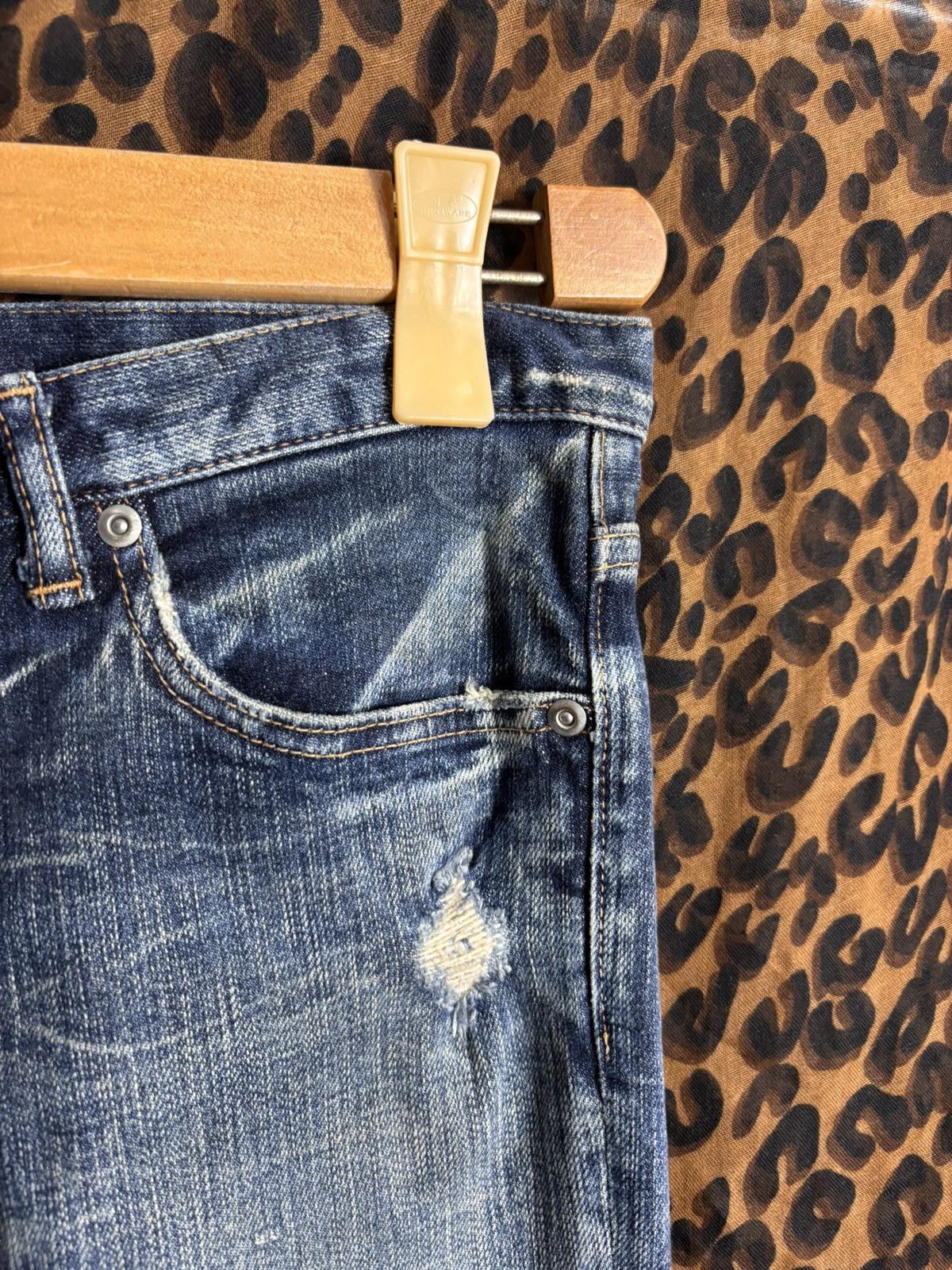 Hysteric Glamour Hysteric Glamour Rock Star w/stud distressed jeans Size 30" / US 8 / IT 44 - 8 Thumbnail