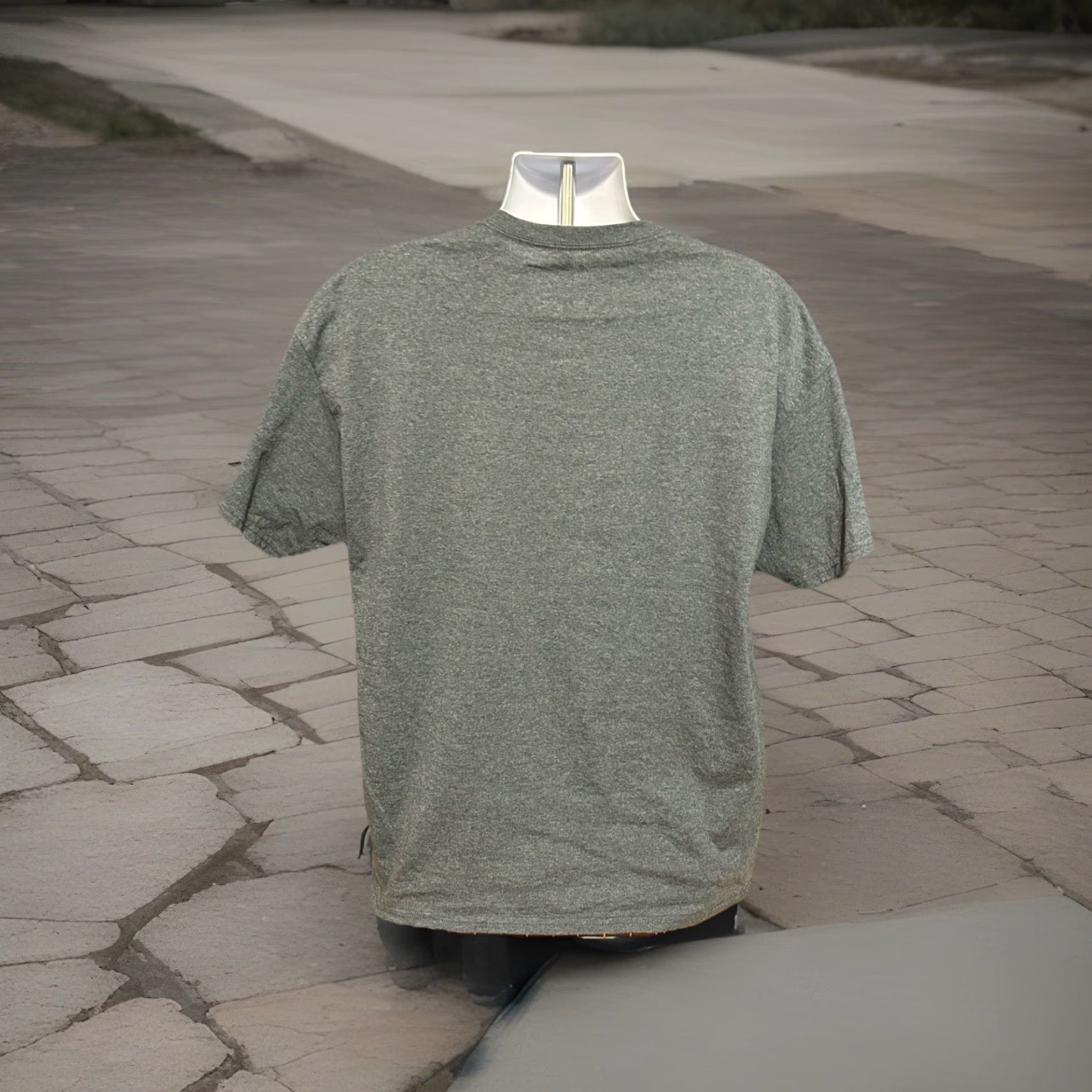 Vintage Tony Hawk Skateboarding Nature T Shirt Men XL Gray Short Sleeve Birds Trees Graphic Print Size US XL / EU 56 / 4 - 4 Thumbnail
