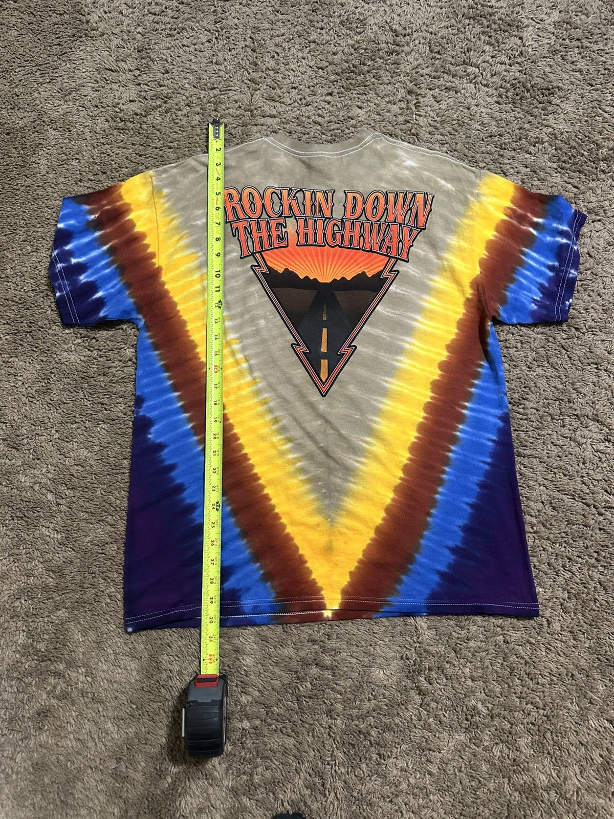Gildan Vintage Doobie Brothers Rockin Down 90s shirt size large Size US L / EU 52-54 / 3 - 7 Thumbnail