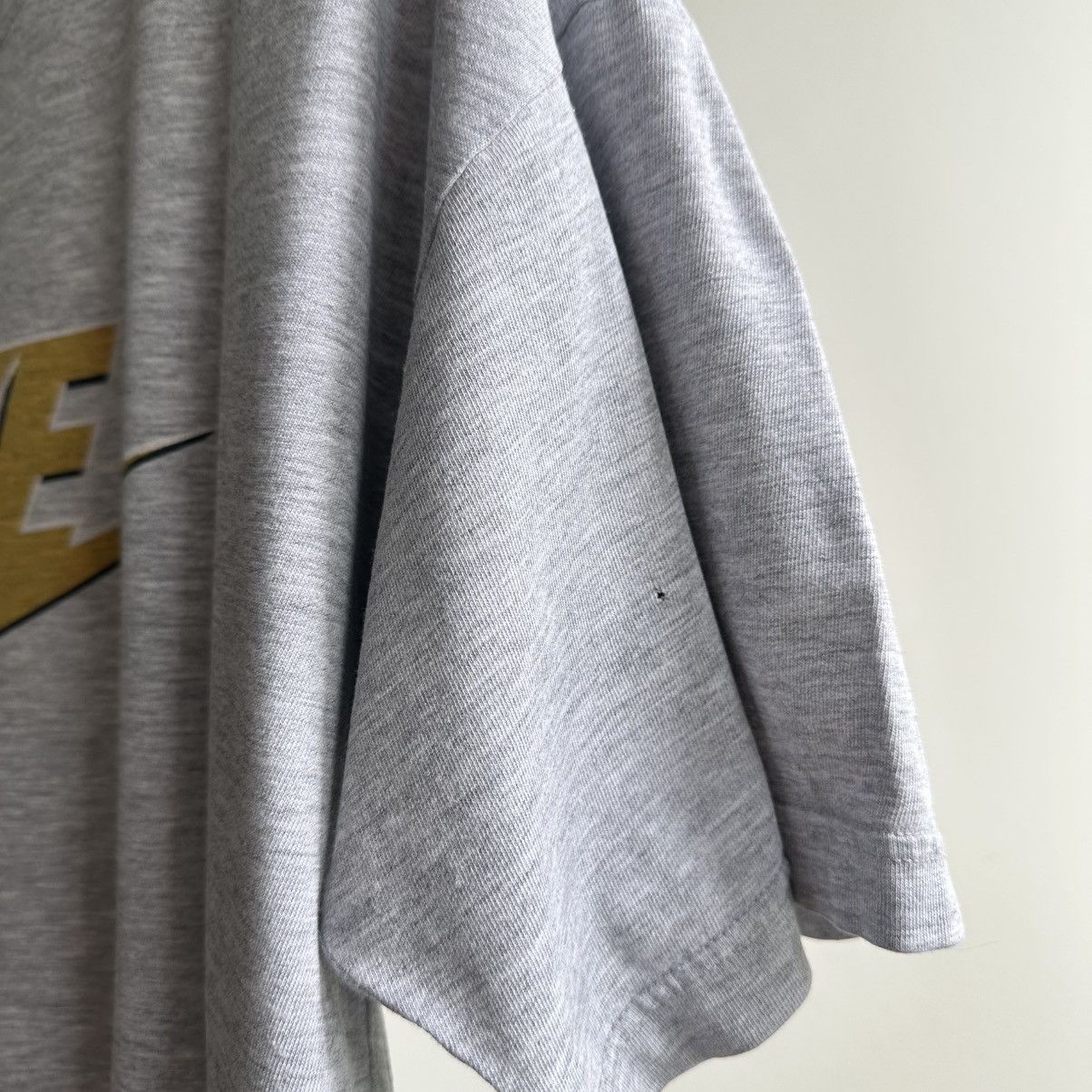Nike × Vintage Vintage 90s Nike Swoosh Big Logo Tee Size US L / EU 52-54 / 3 - 11 Thumbnail